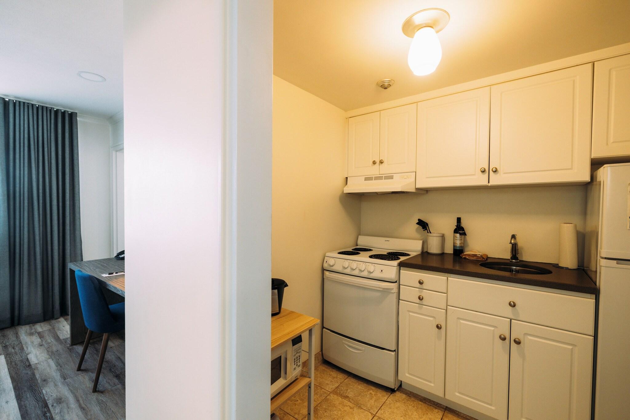 Suite with Kitchenette