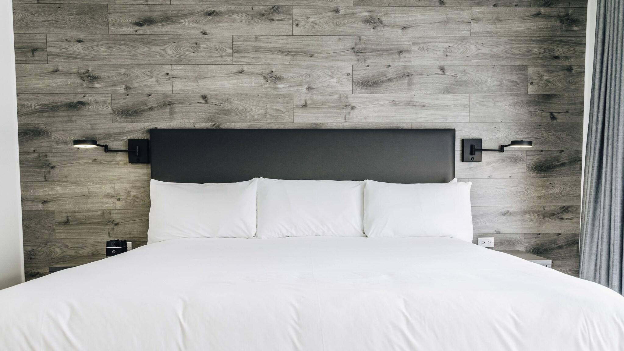 Double Superior King Bed