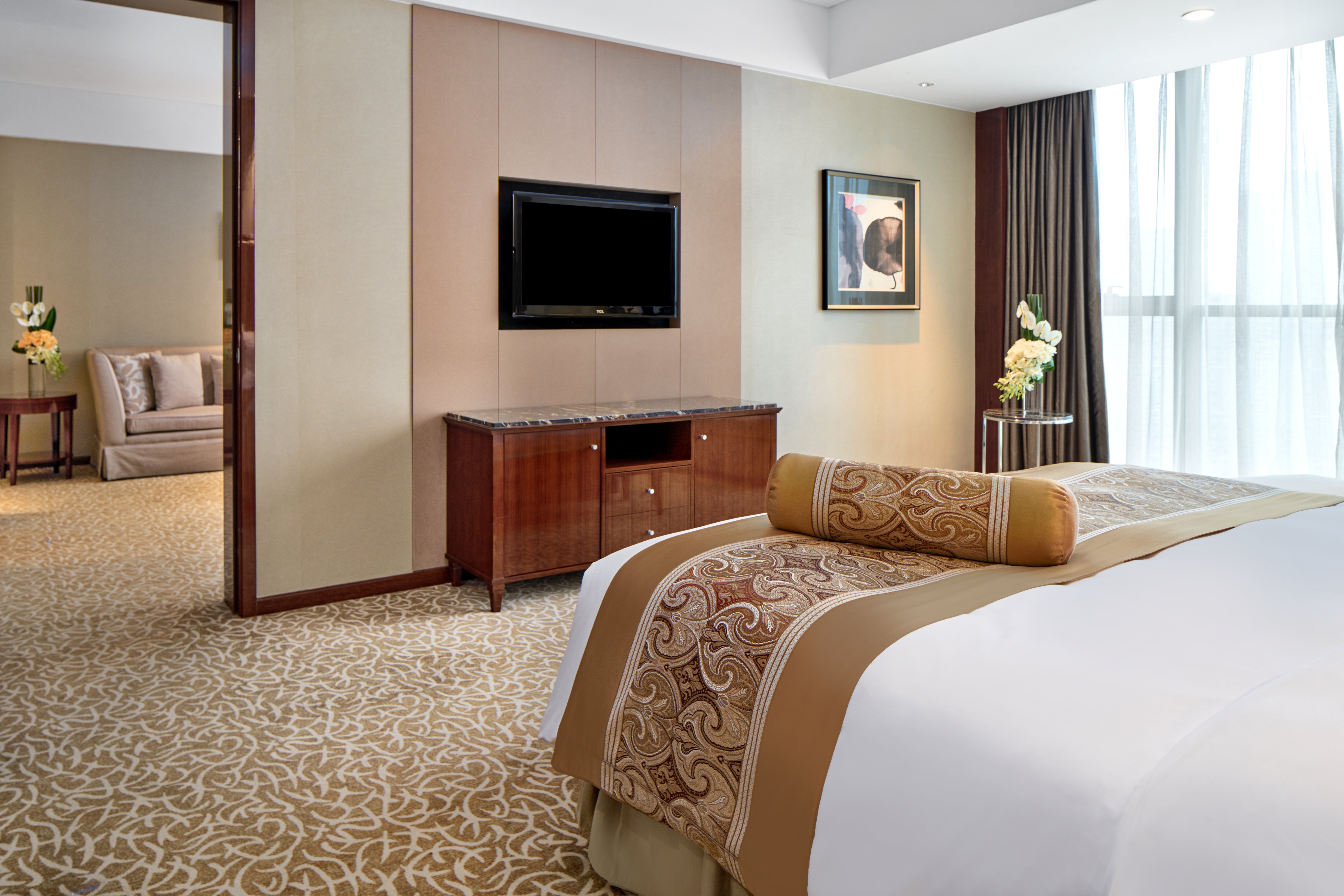 Suite Deluxe King Bed