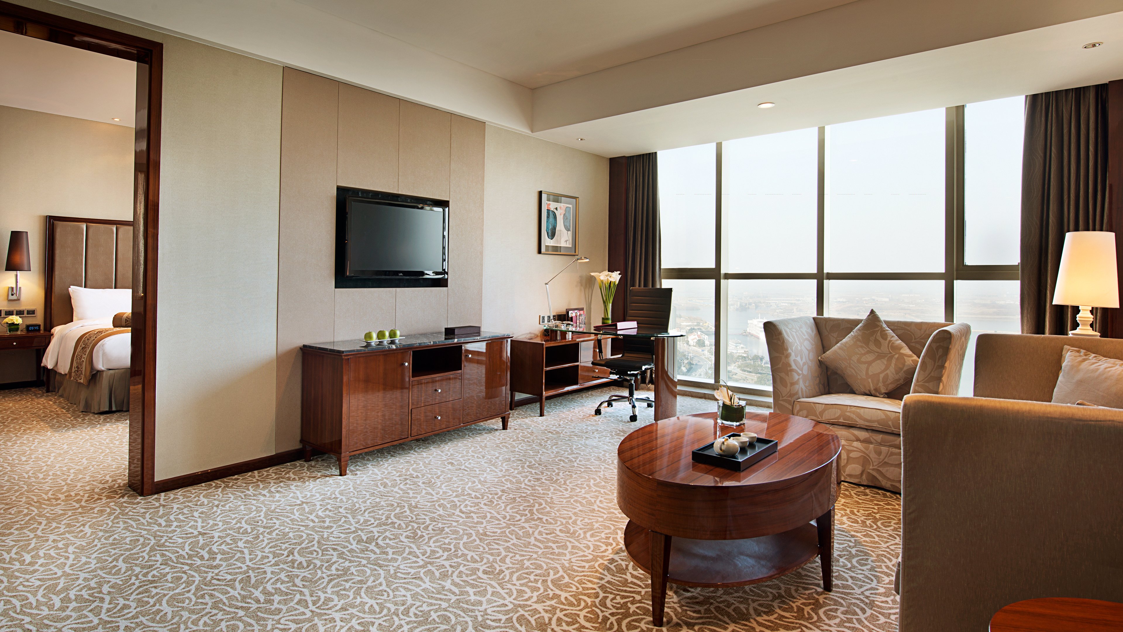 Suite Deluxe King Bed