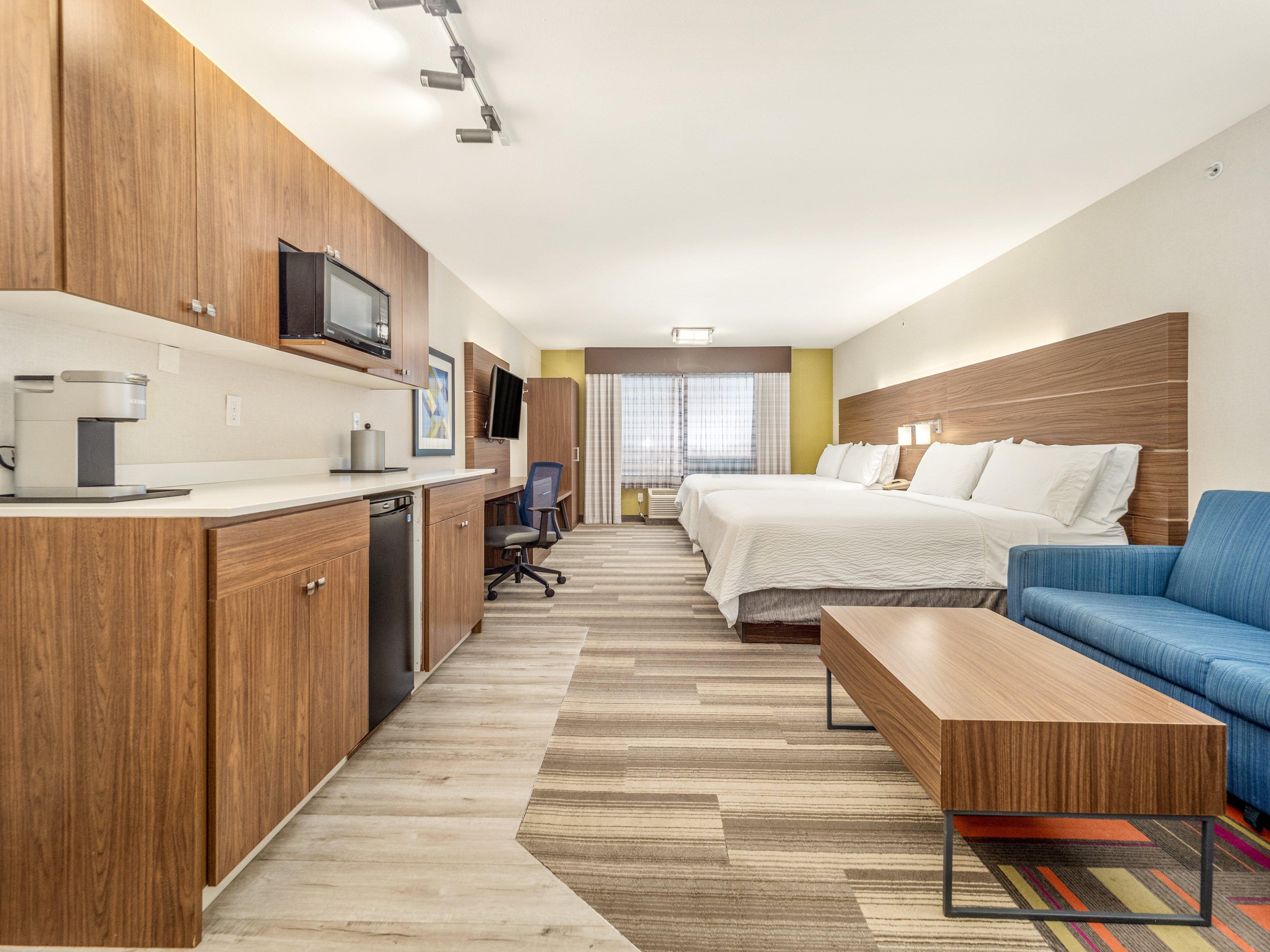 Quadruple Two King Beds