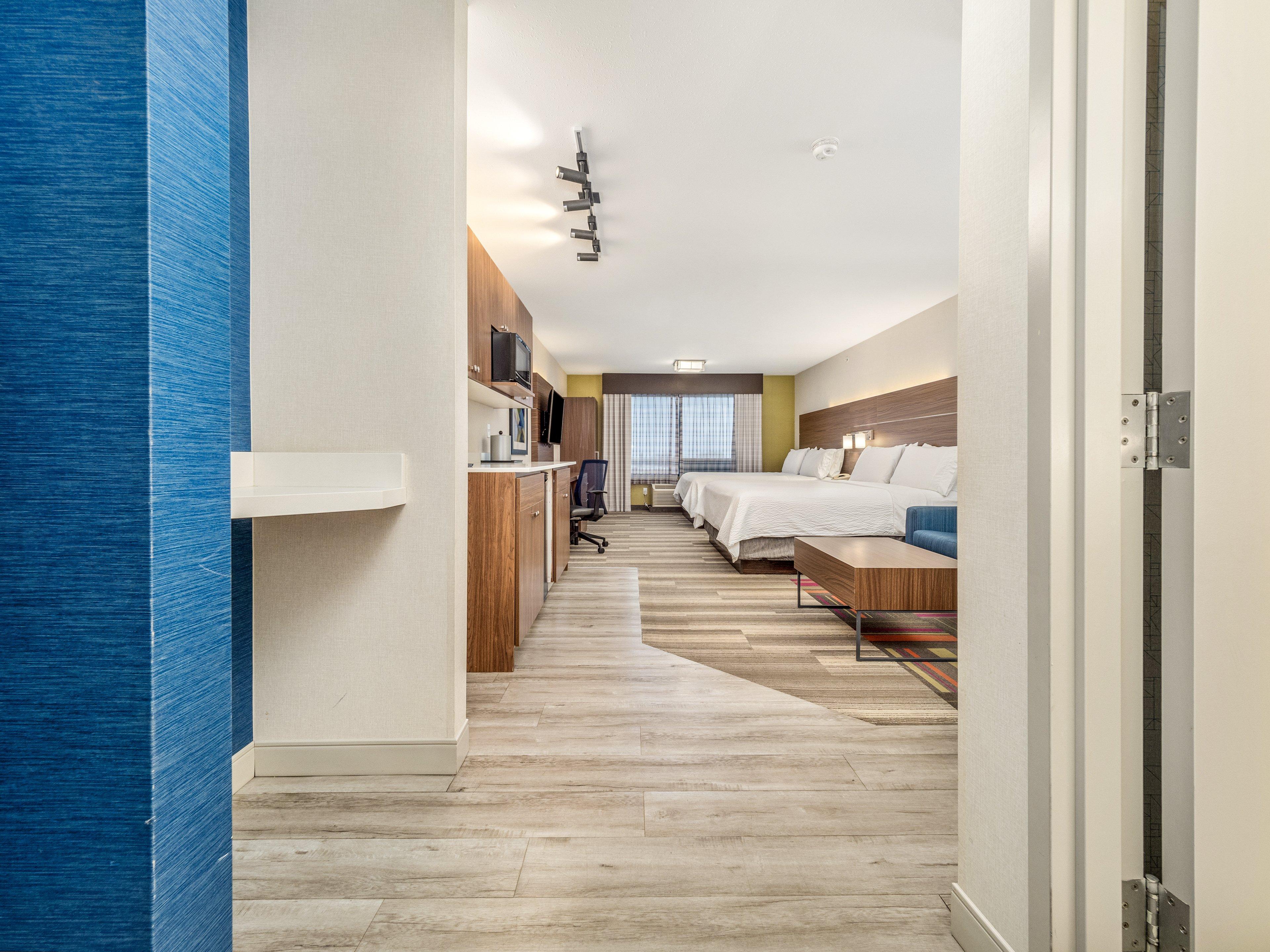 Quadruple Two King Beds