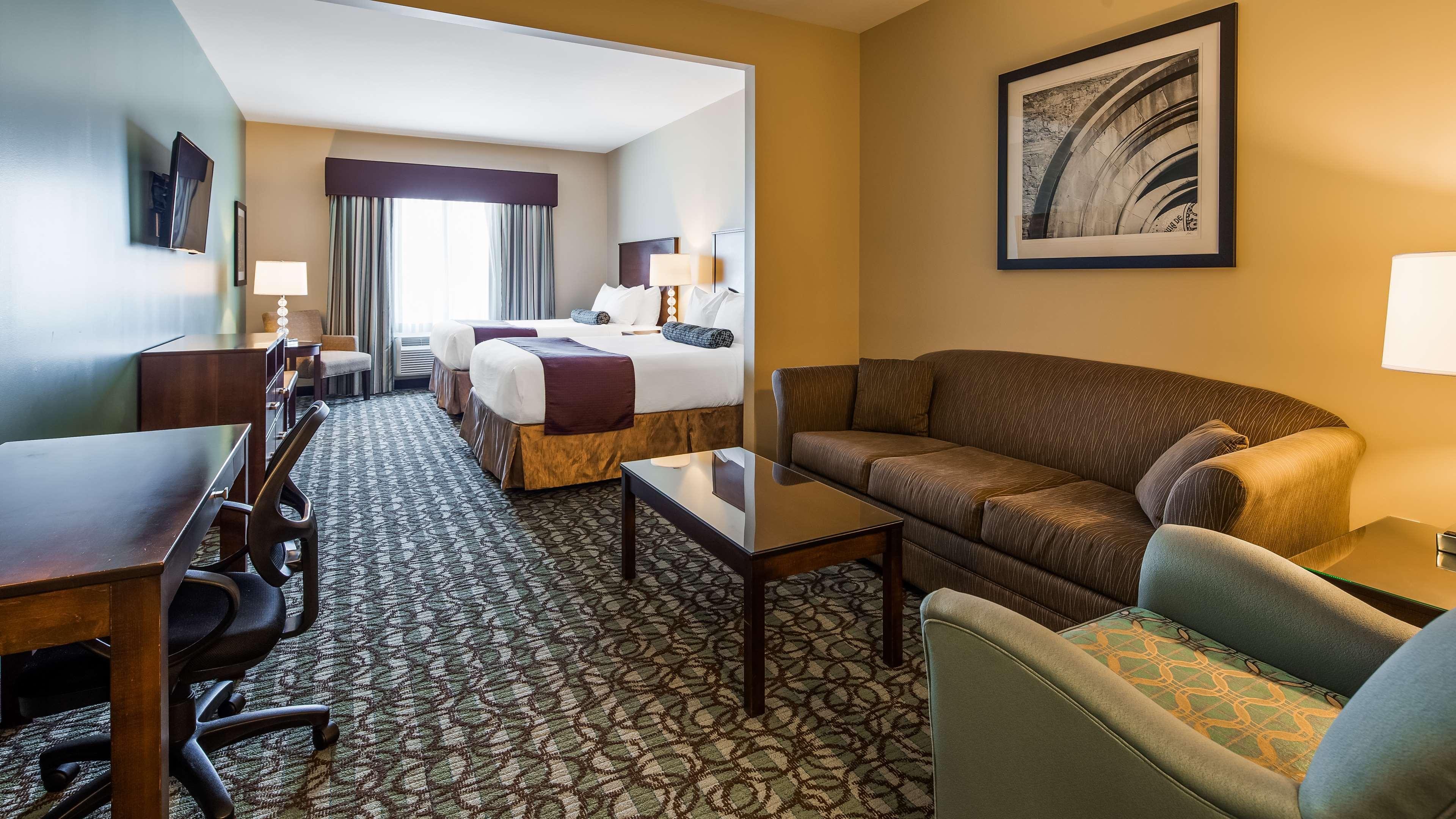 Suite Two Queen Beds