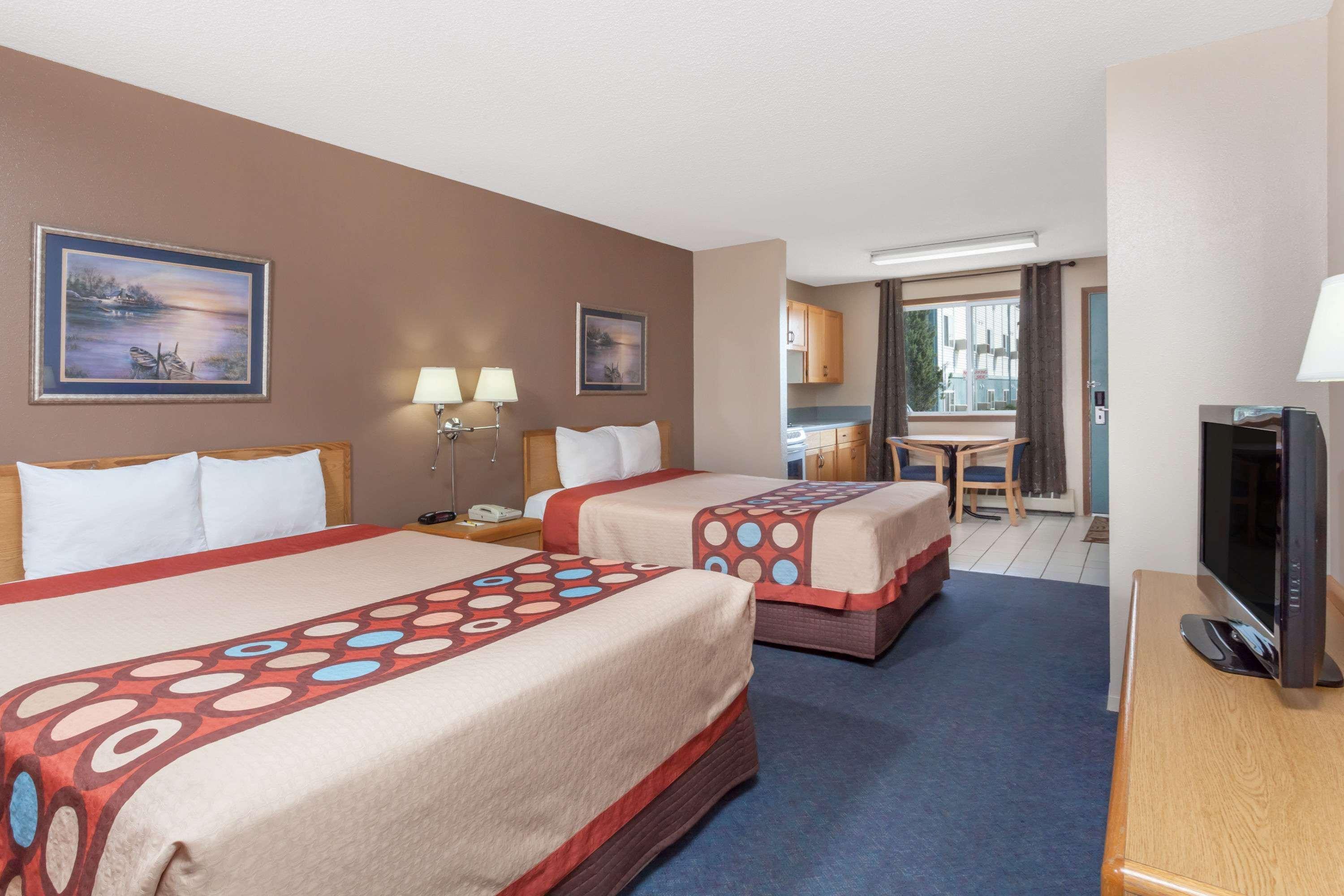 Double Two Queen Beds