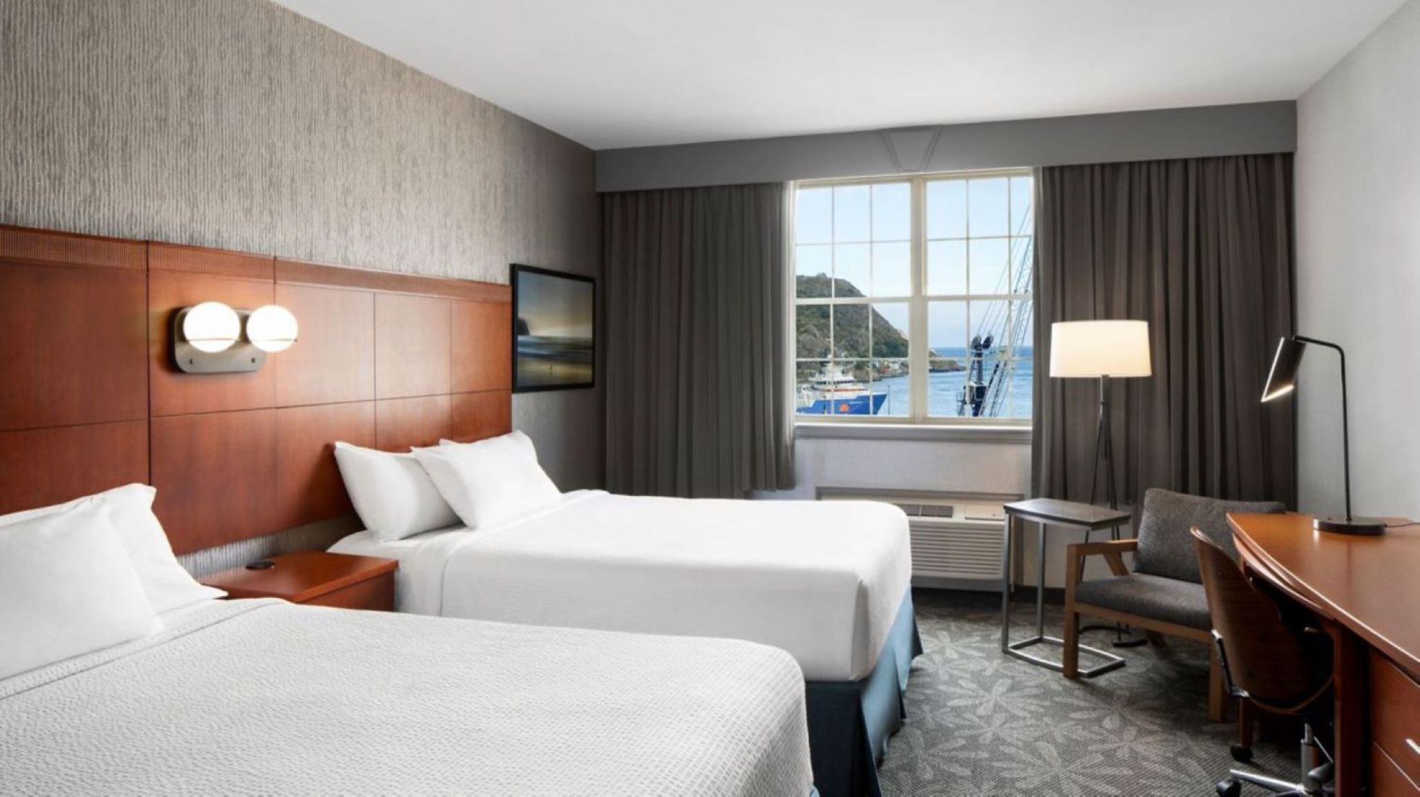 Quadruple City View Two Queen Beds