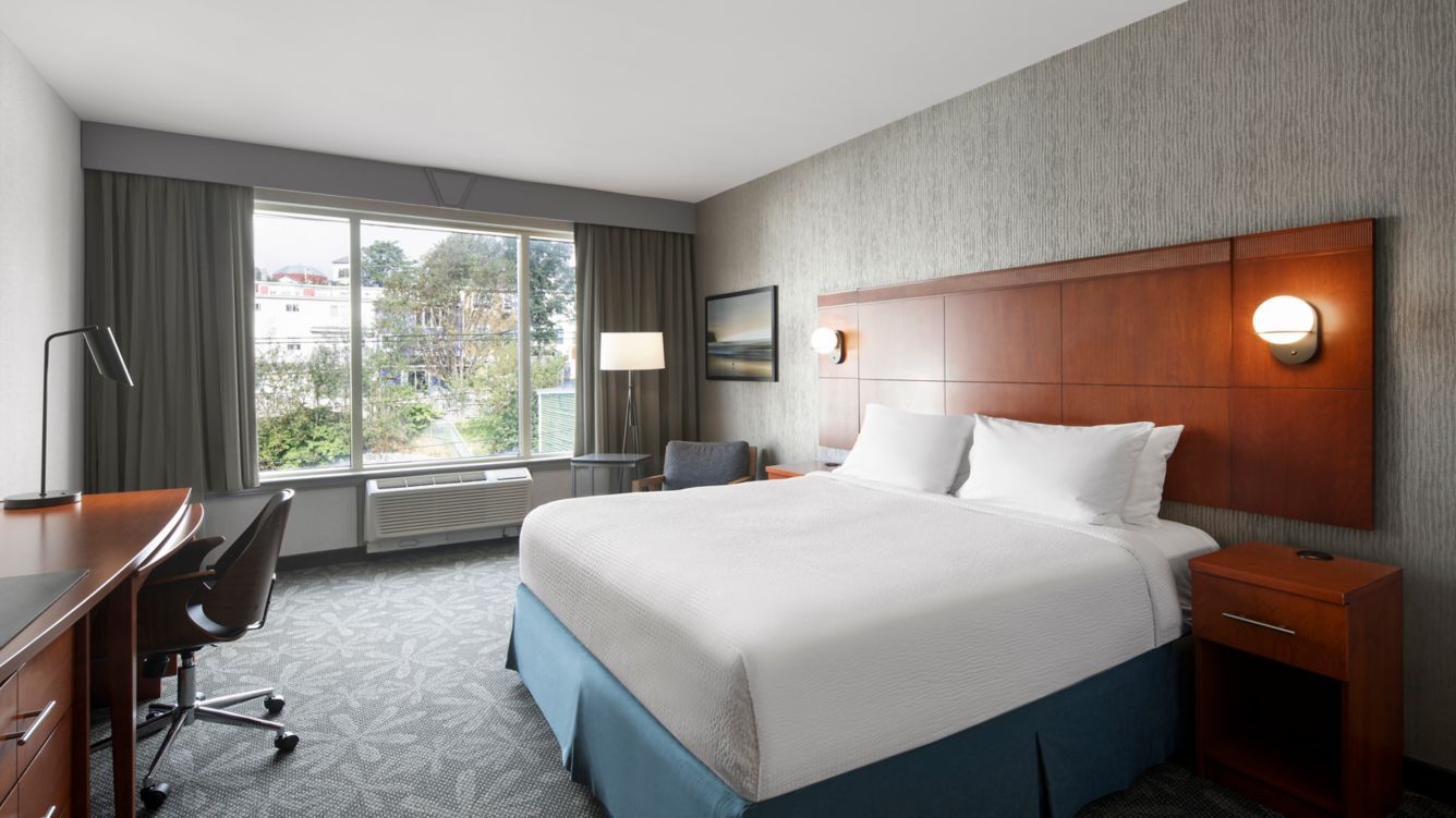 Double City View King Bed