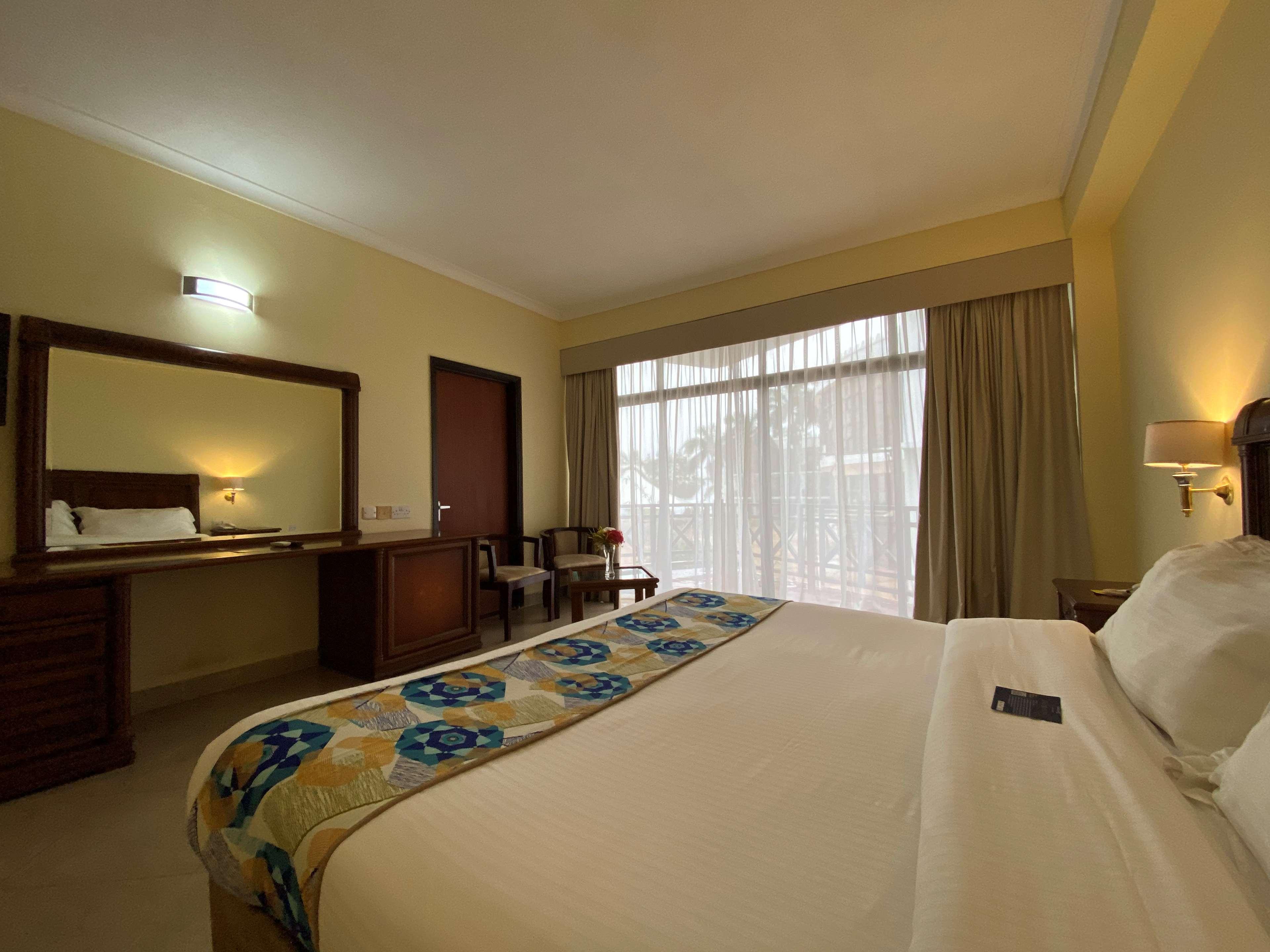 Double Queen Size Bed