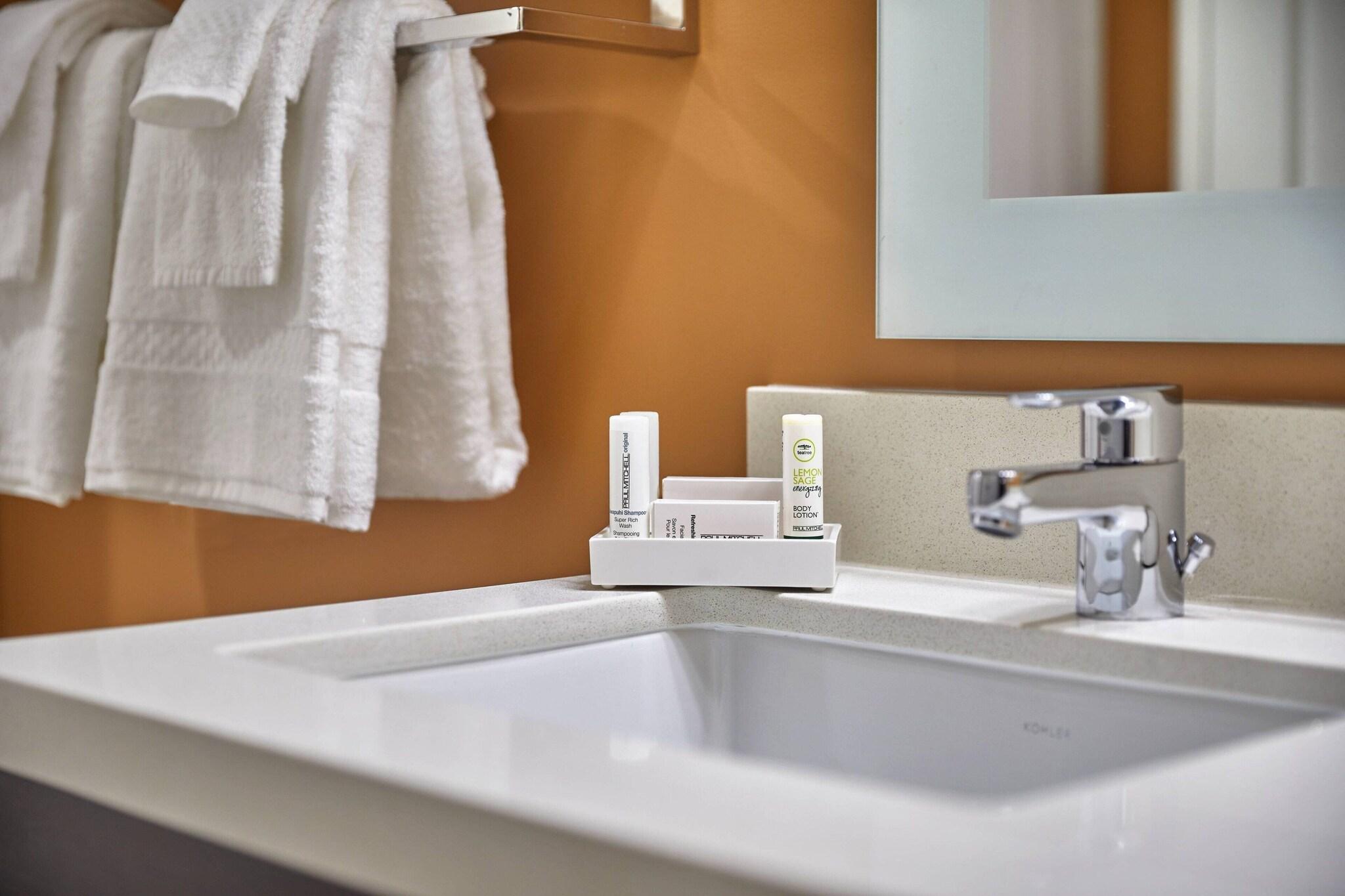 Studio King Size Bed