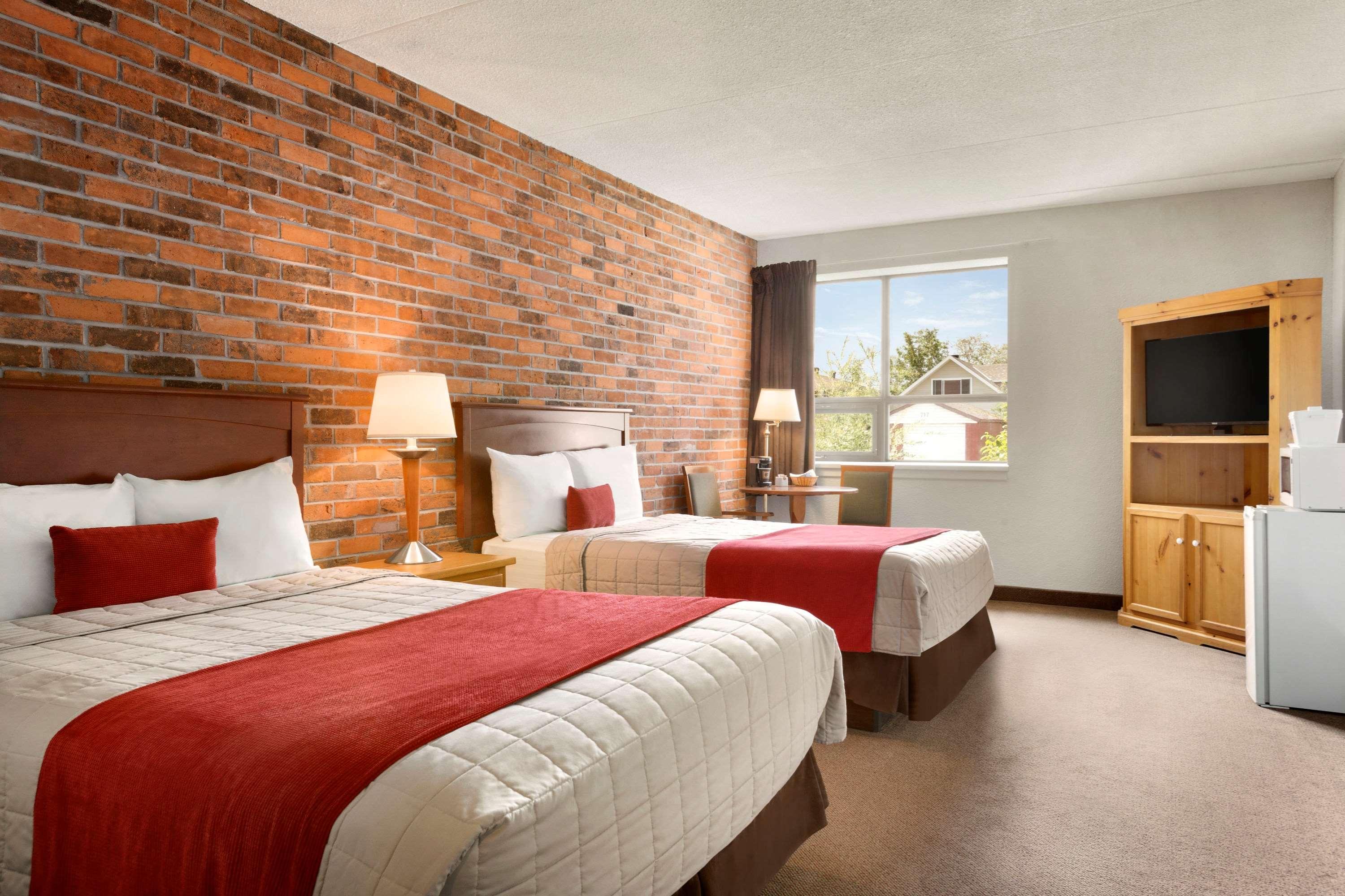 Room Two Double Beds