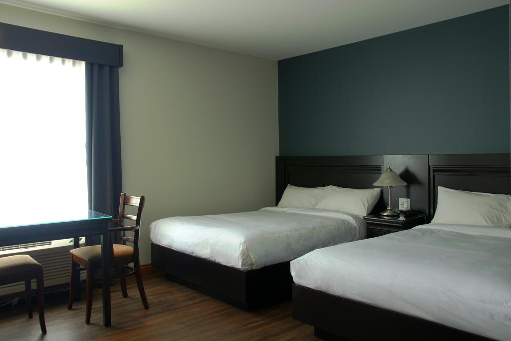 Room Two Double Beds