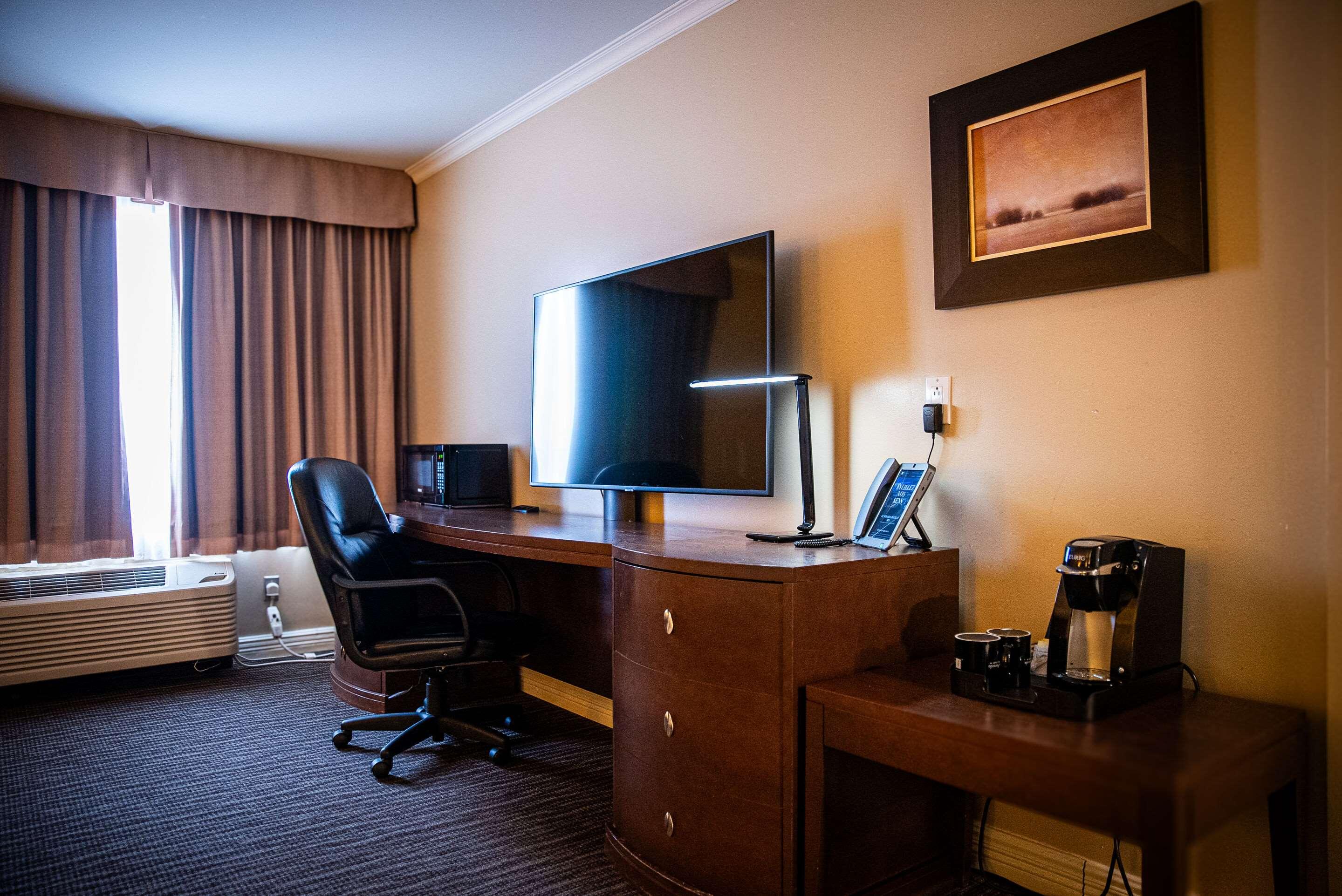 Double King Bed Non Smoking