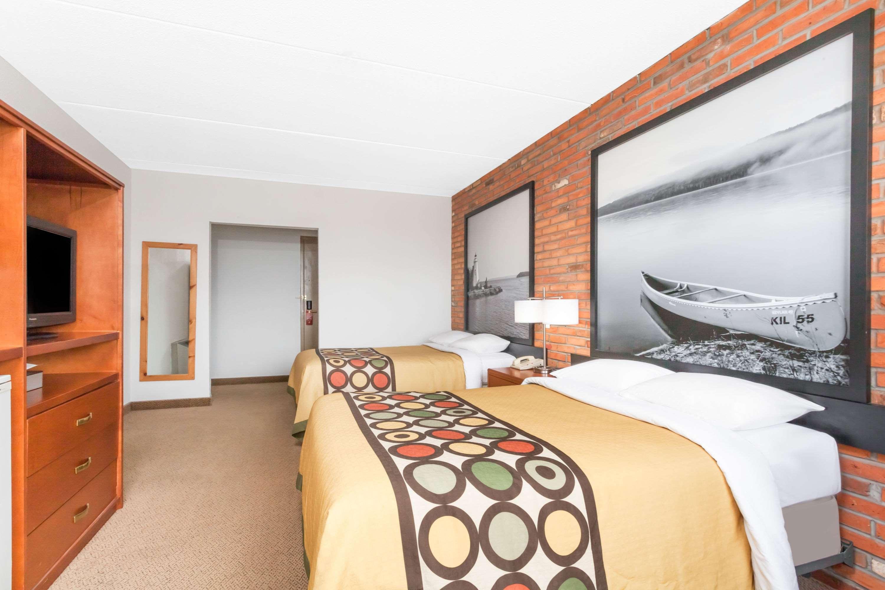 Room Two Double Beds