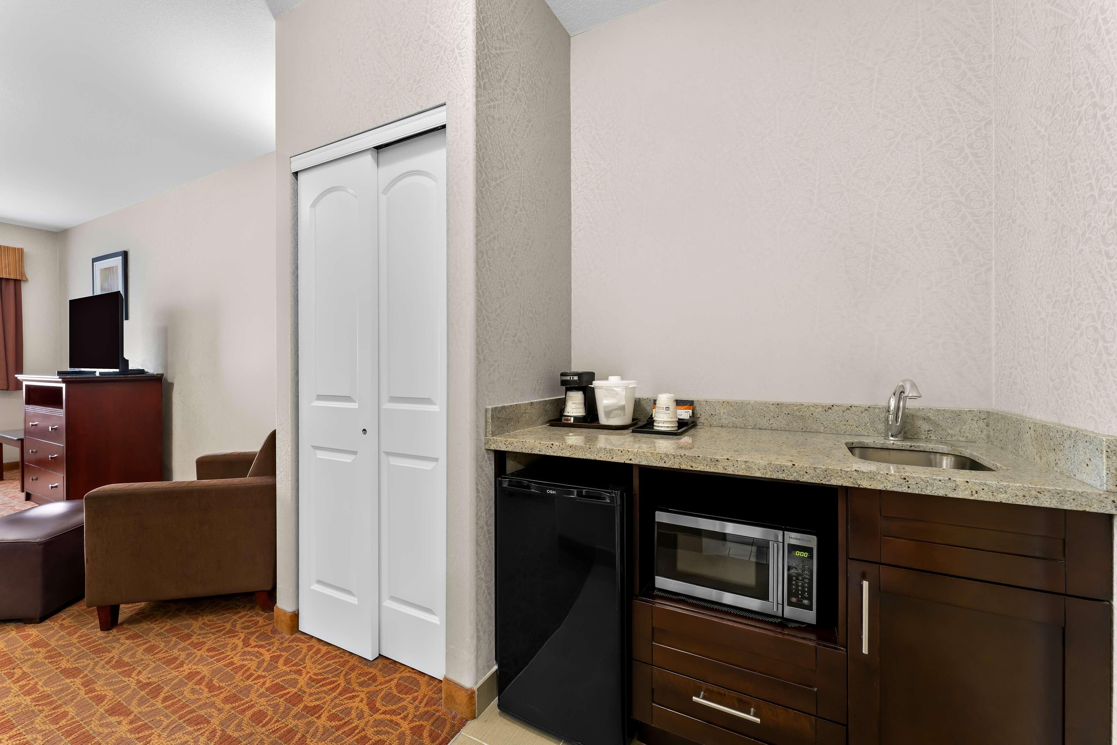 Quadruple King Size Bed