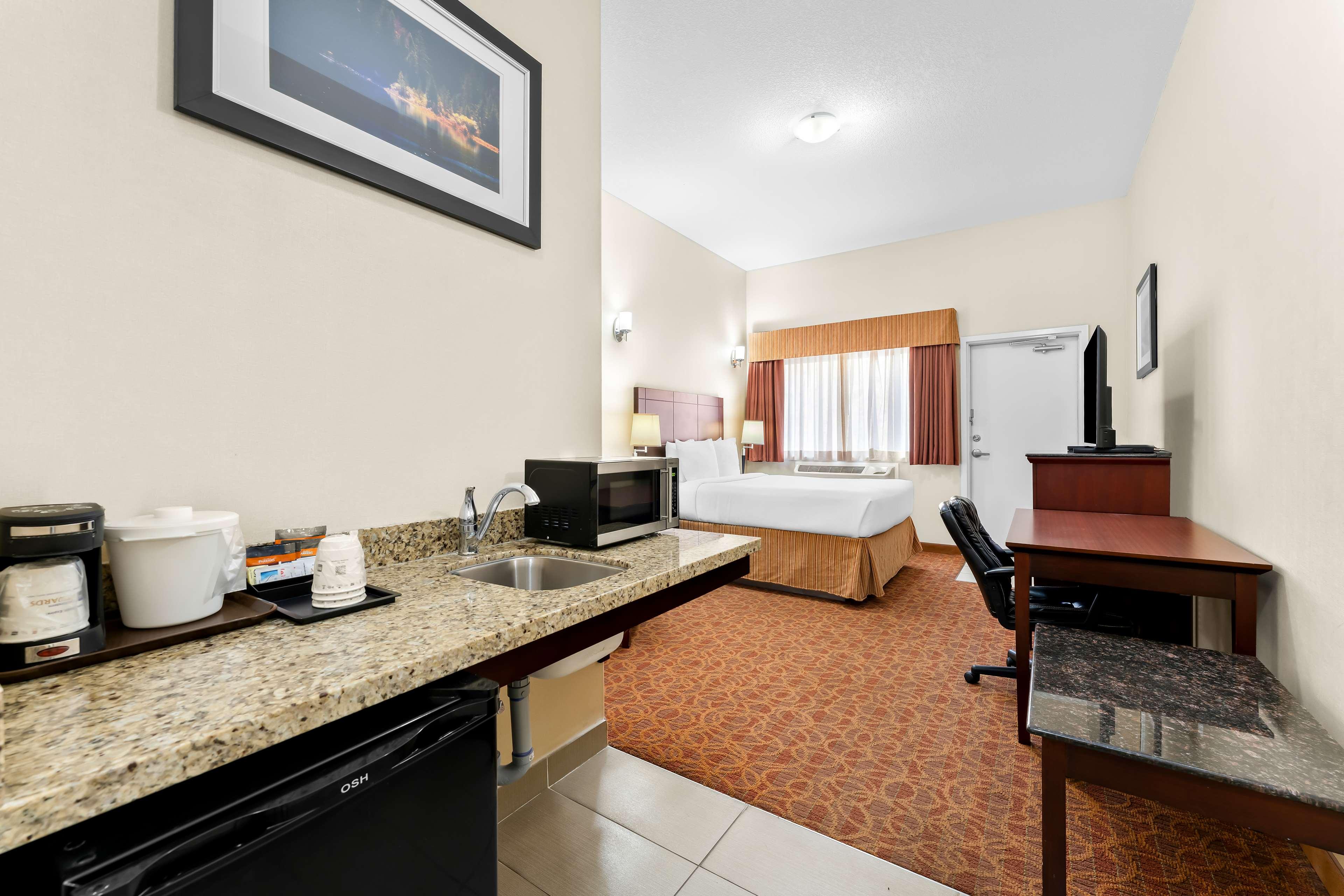 Double Accessible-queen Size Bed