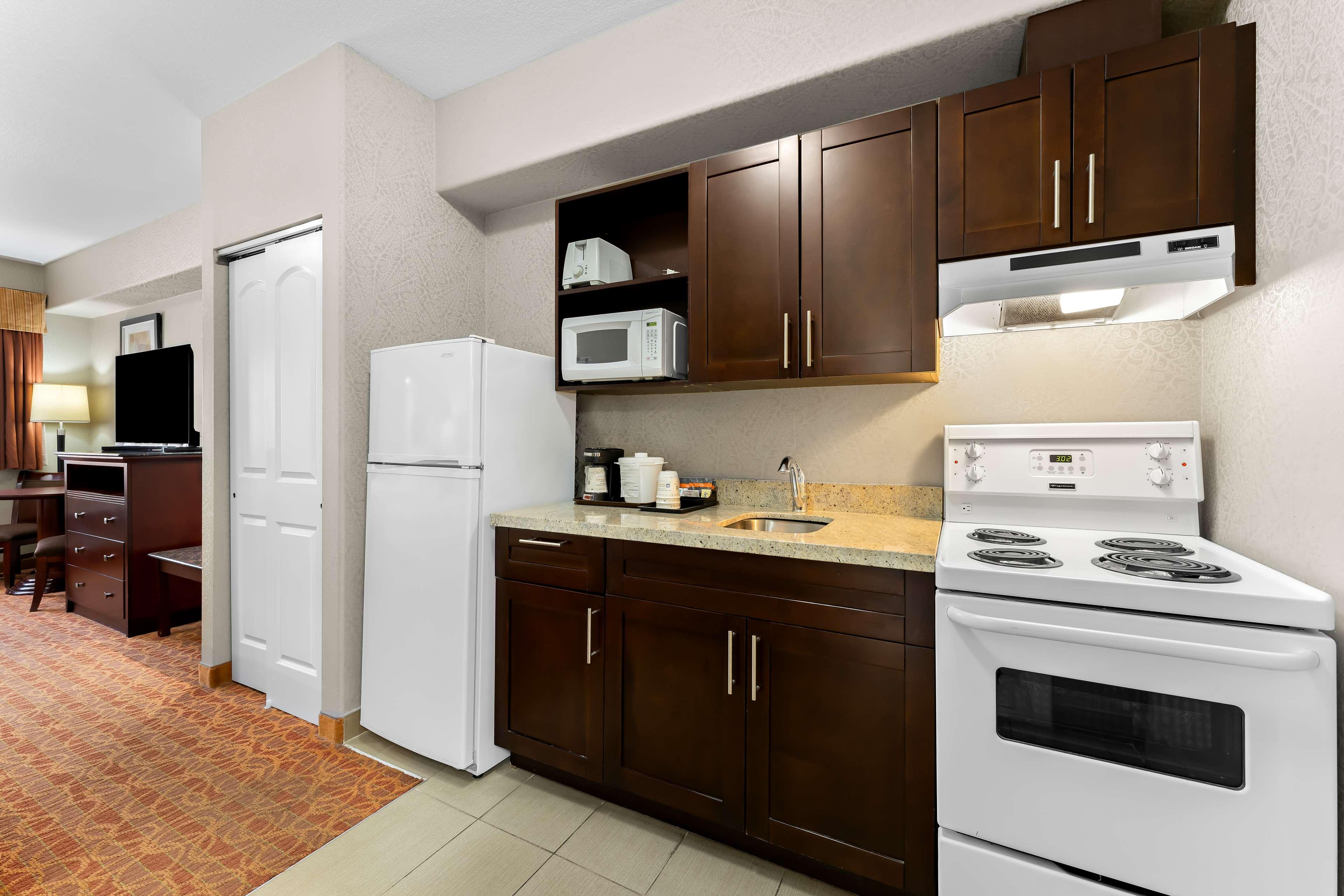 Quadruple Two Queen Beds