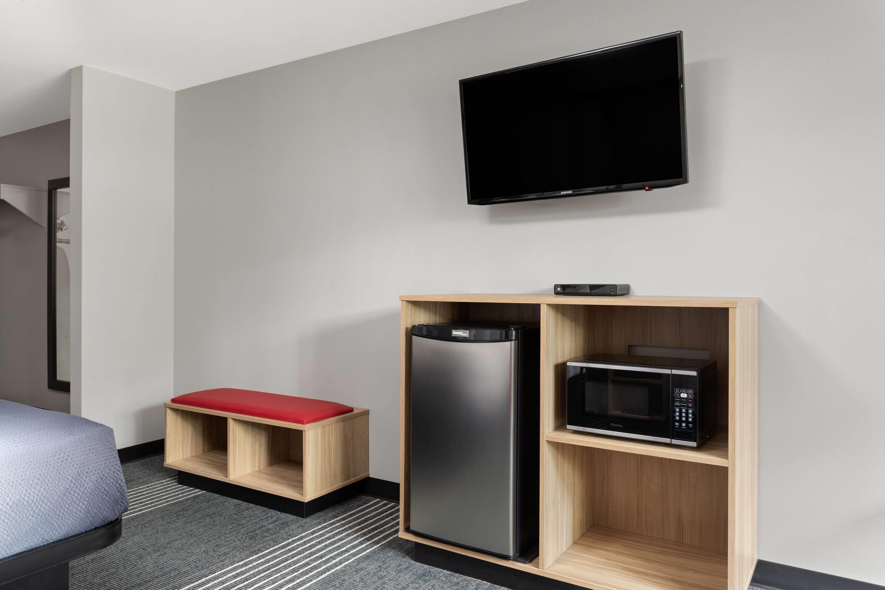 Double Queen Size Bed