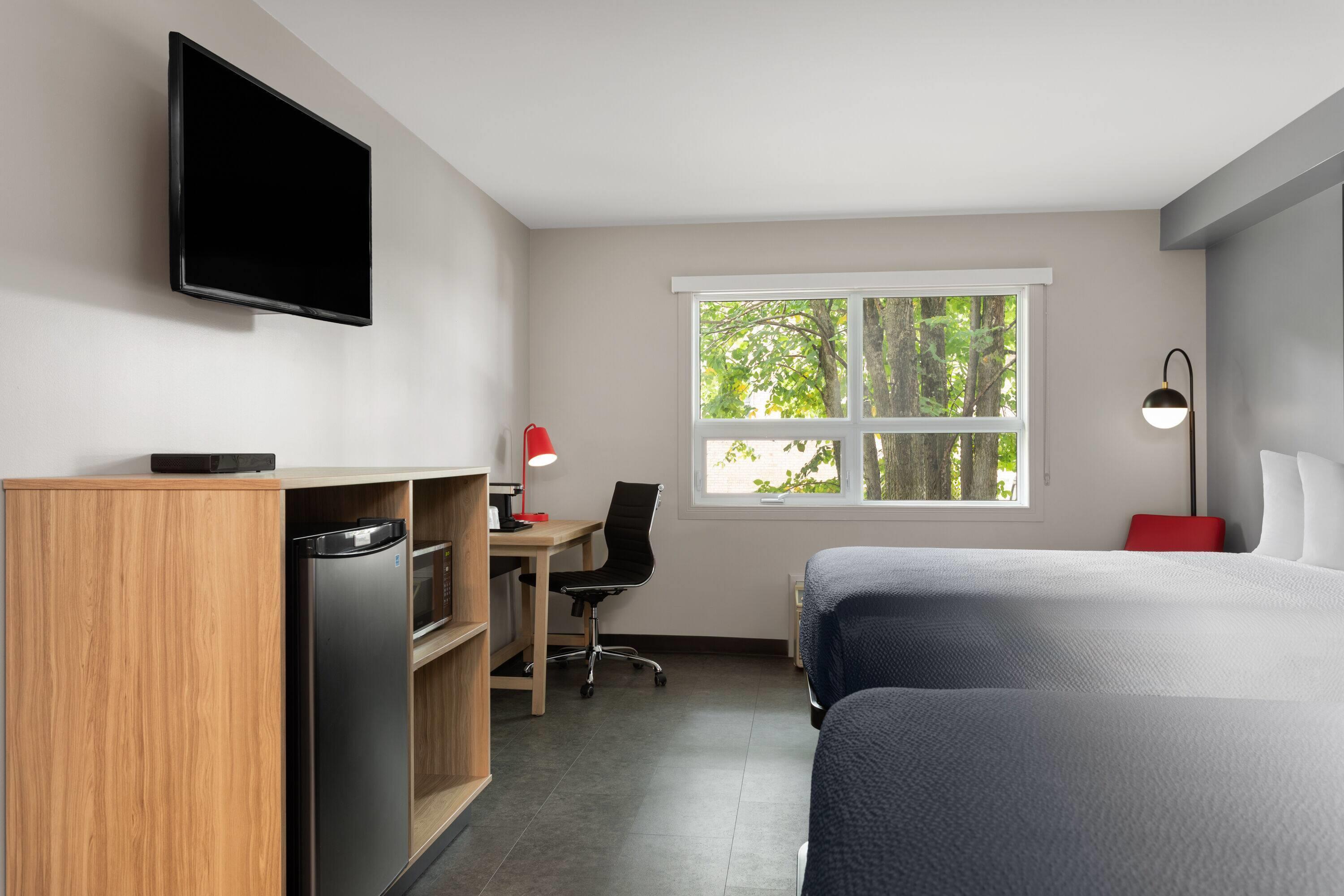 Double Two Queen Beds