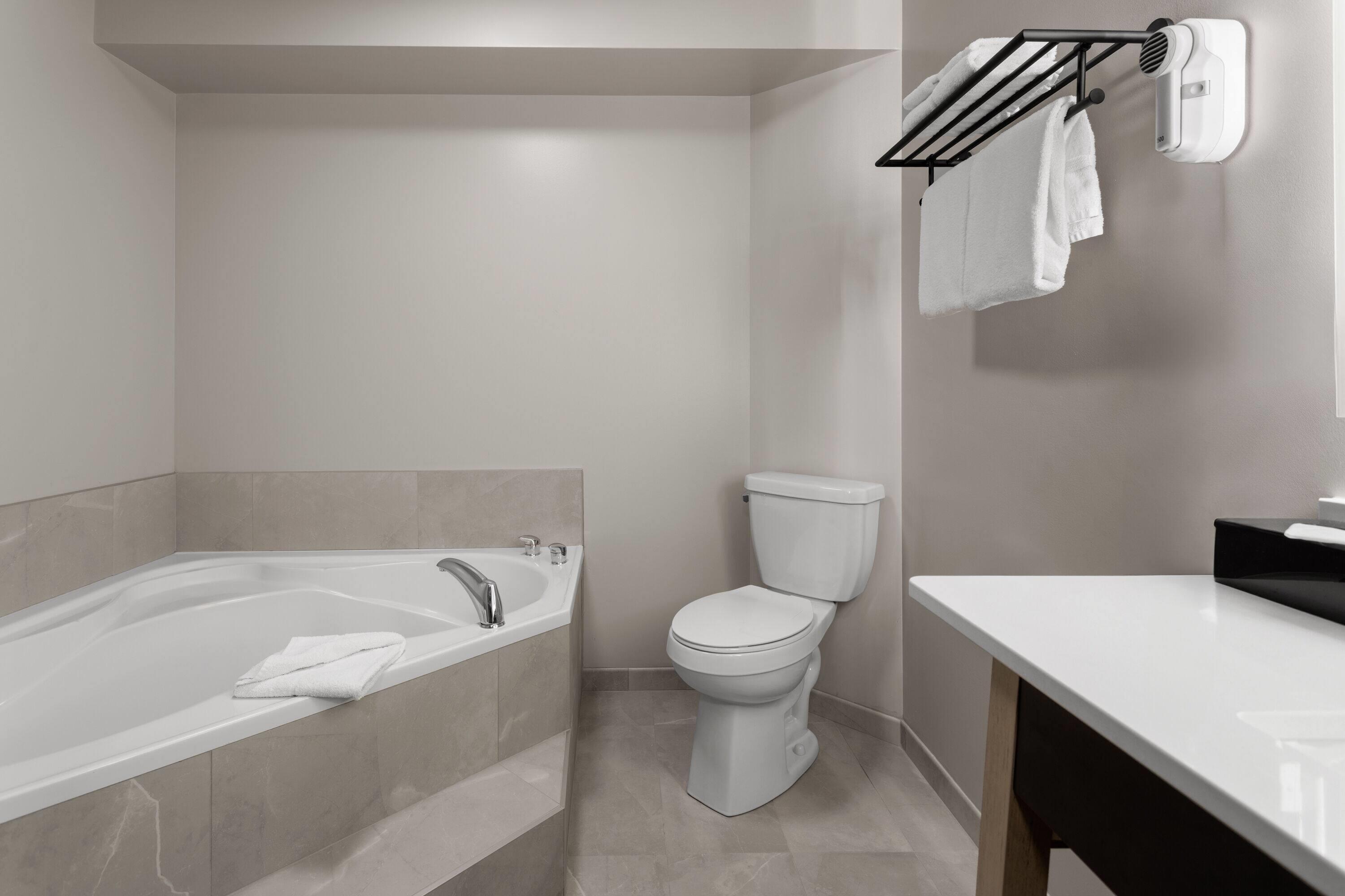 Suite Queen Size Bed