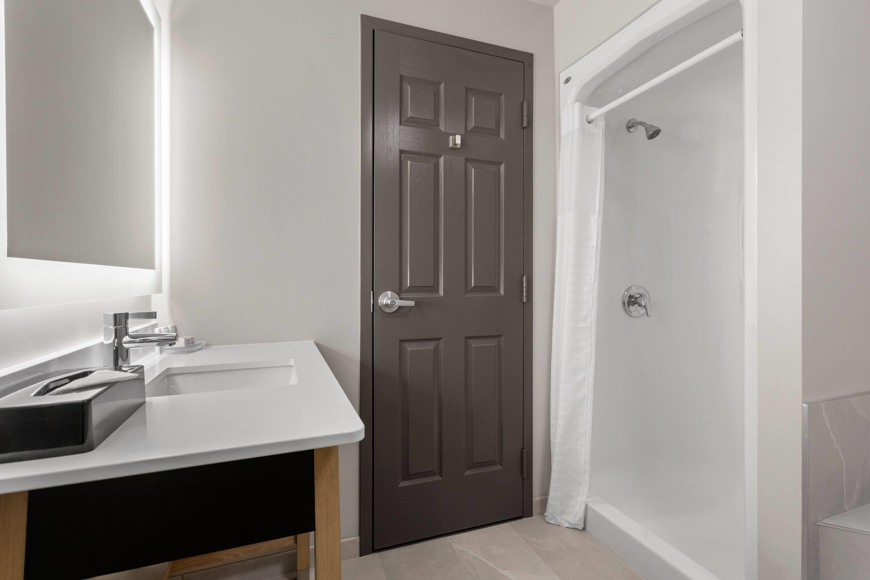 Suite Queen Size Bed