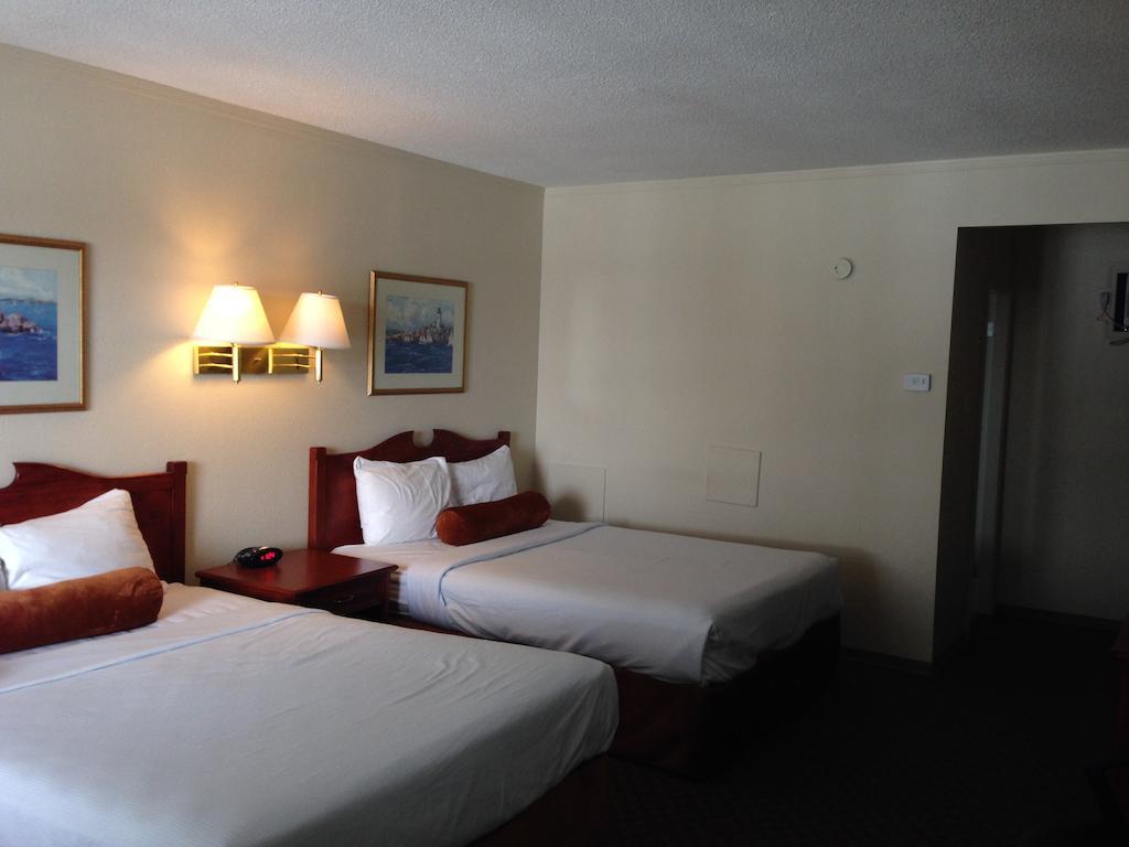 Double Two Queen Beds