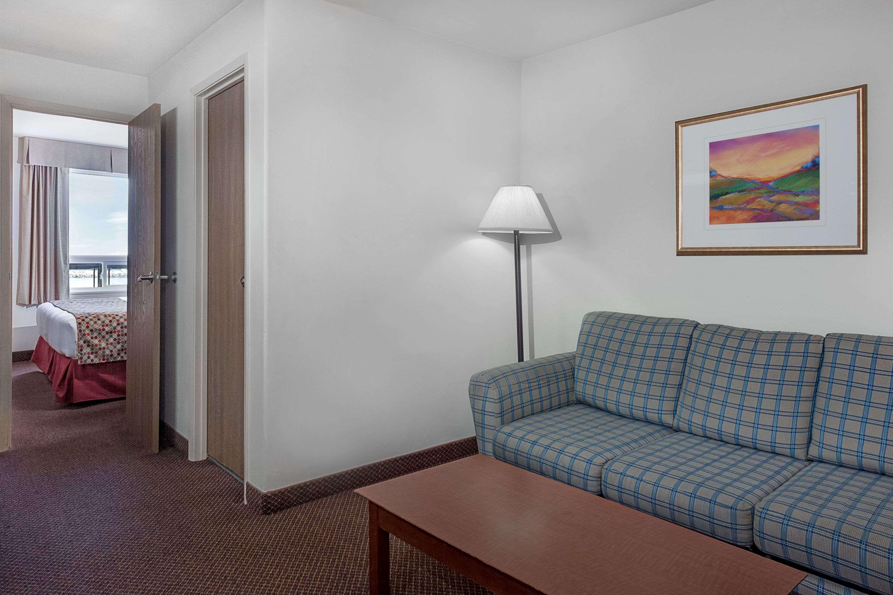 Suite Two Queen Beds