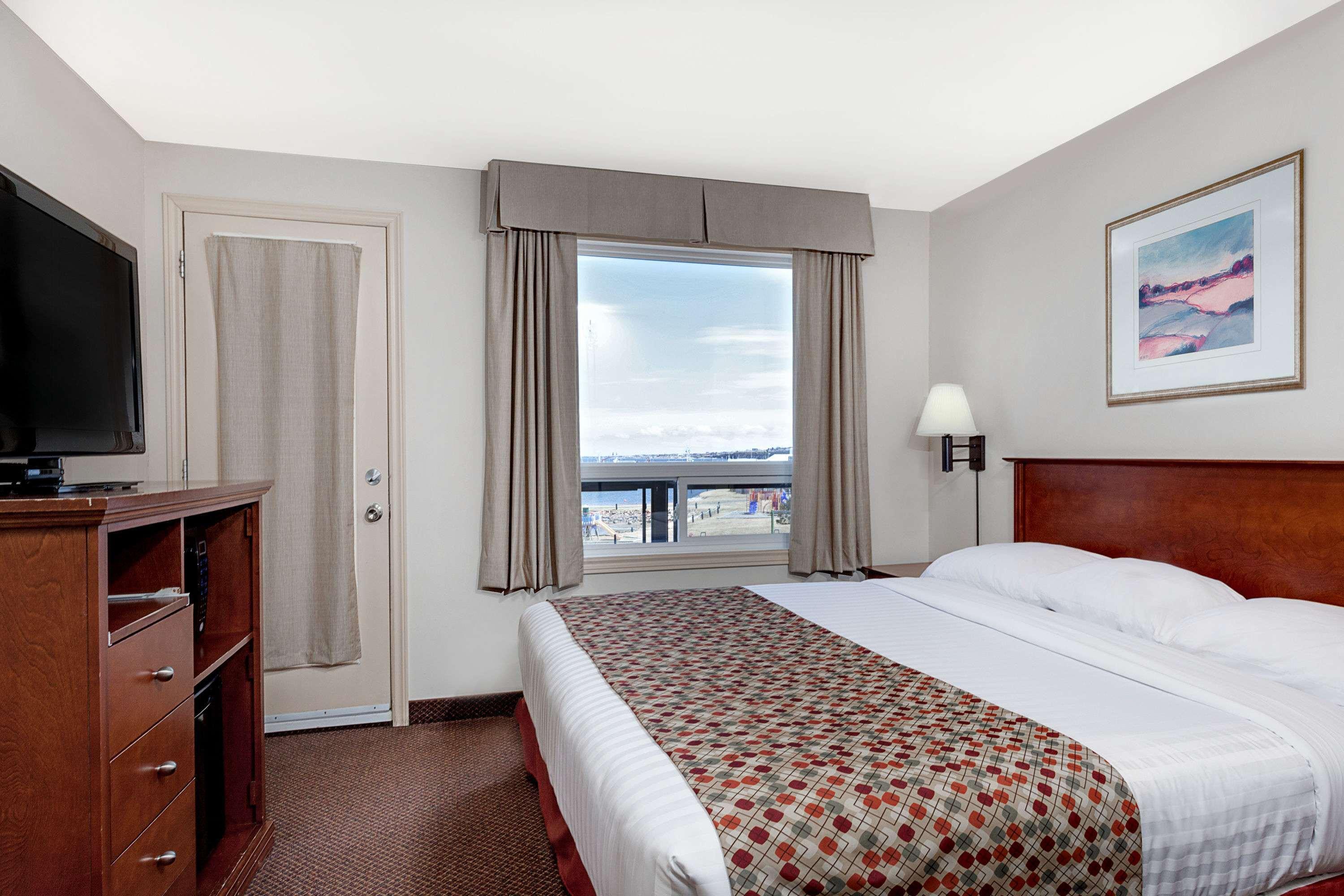 Suite Queen Size Bed