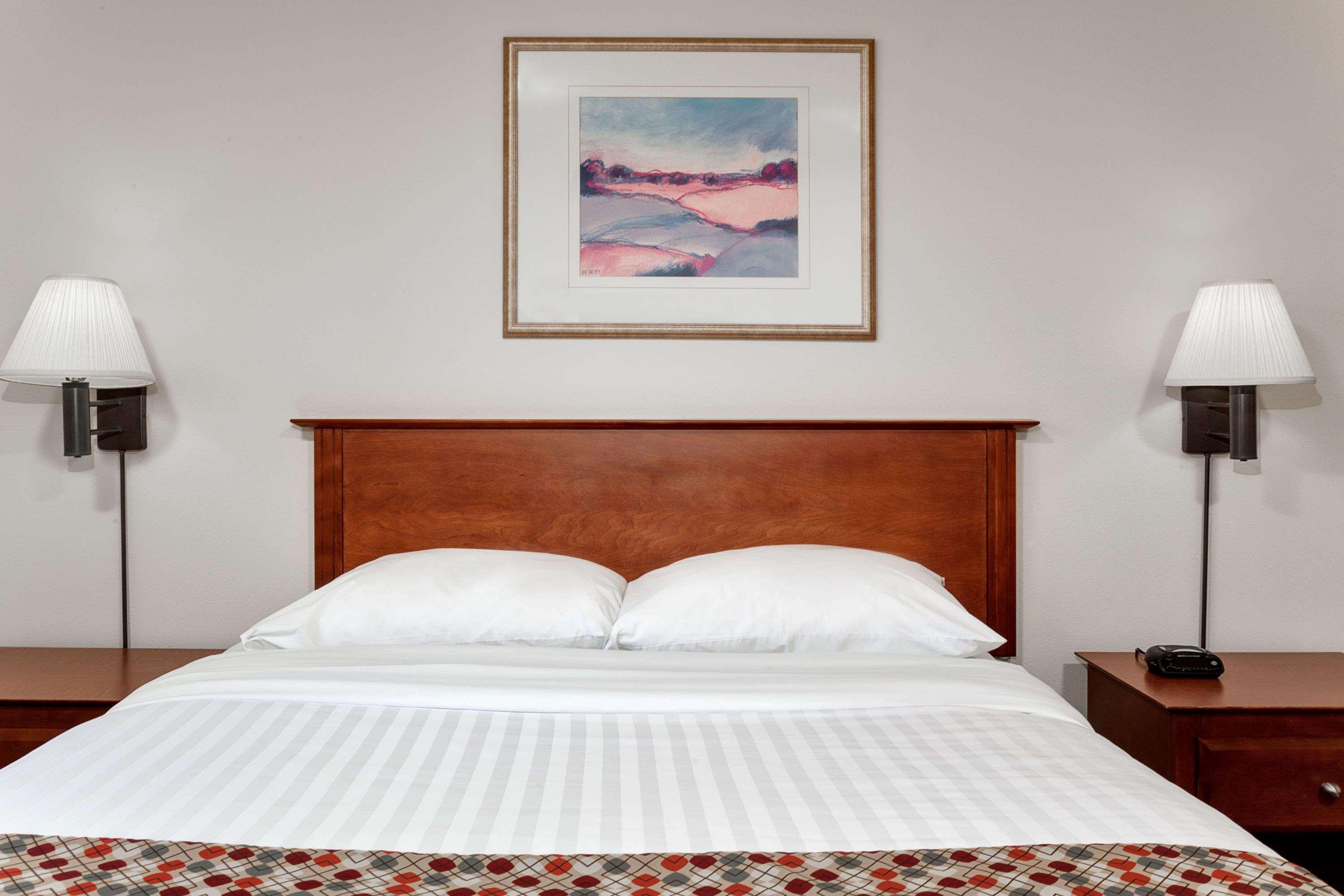 Double Queen Size Bed