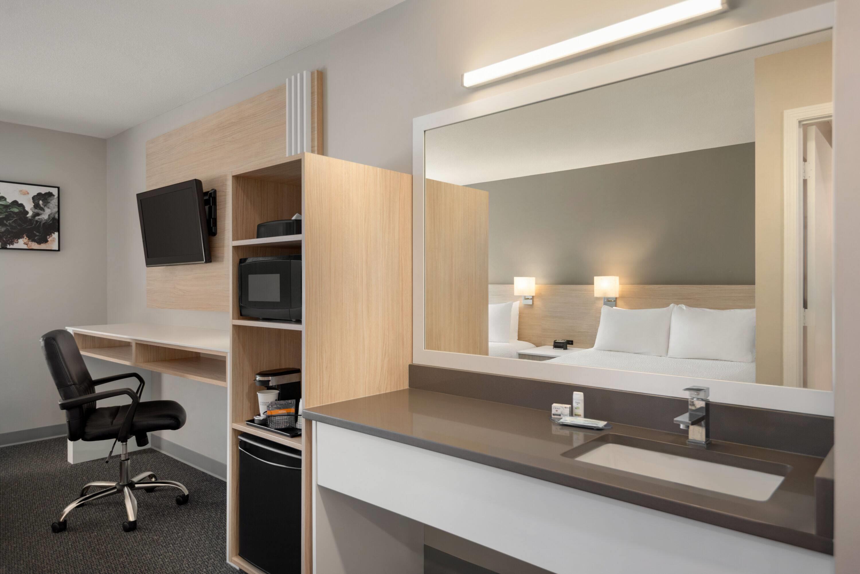 Quadruple Two Queen Beds