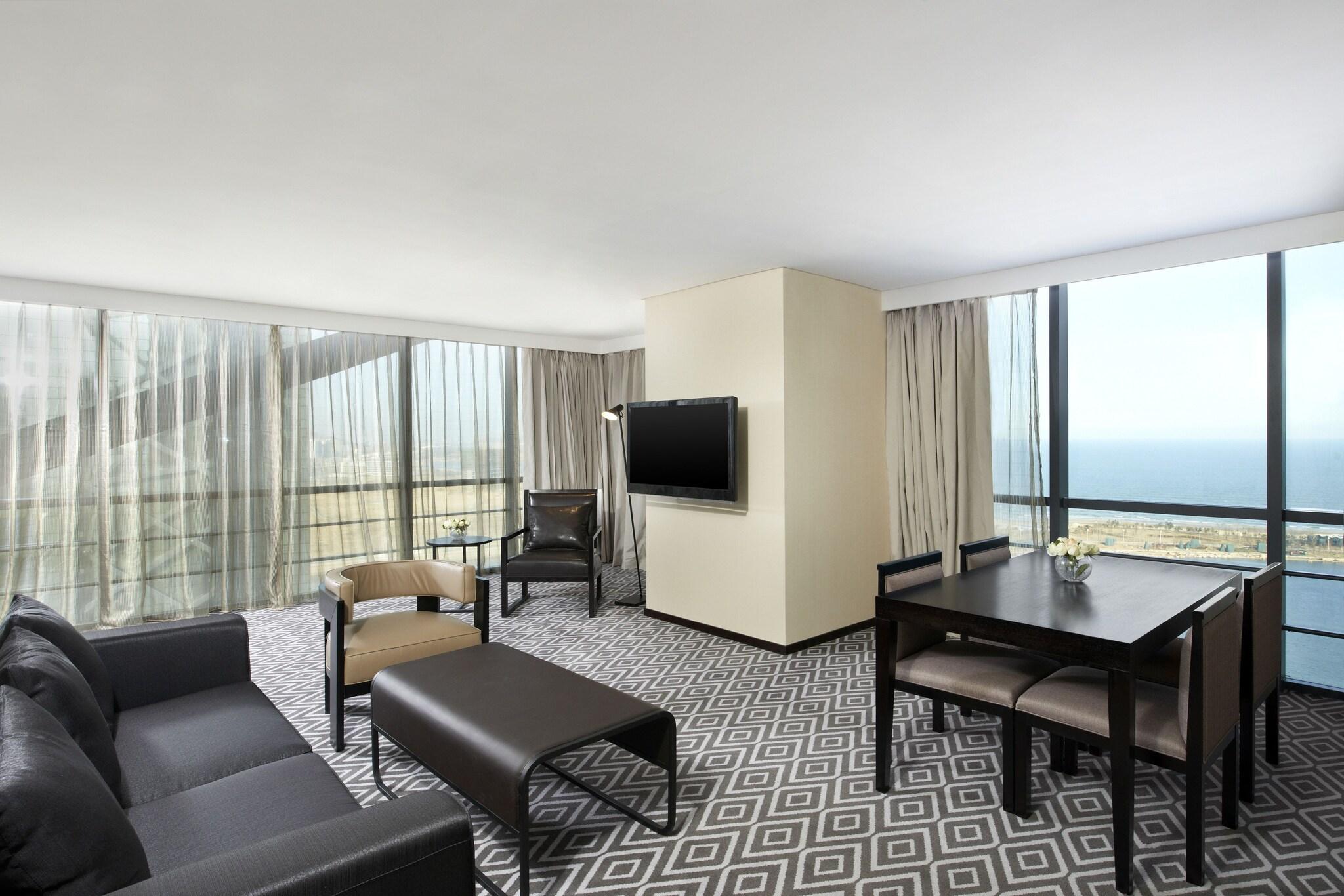 Suite Sea View King Bed