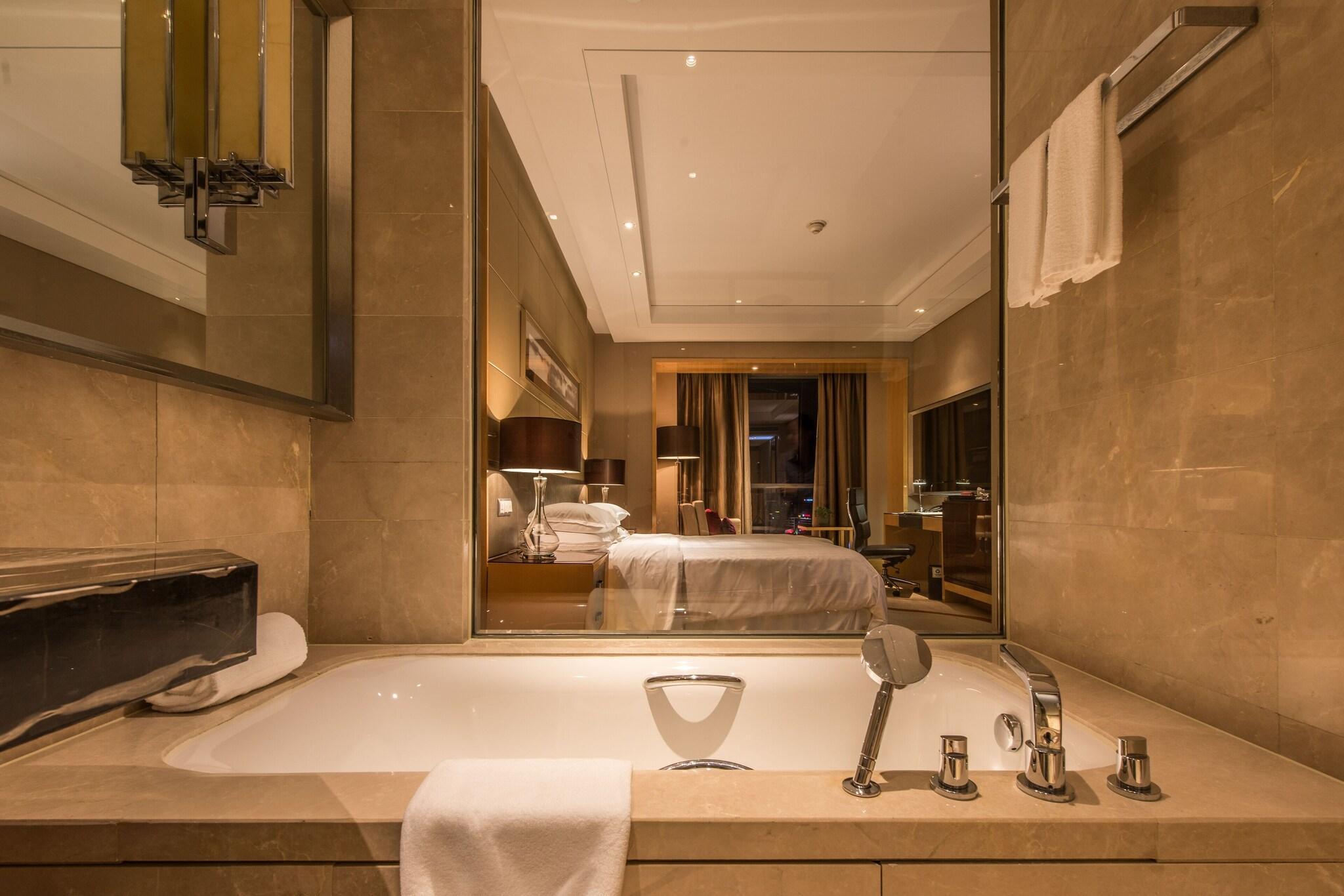 Double Club King Bed