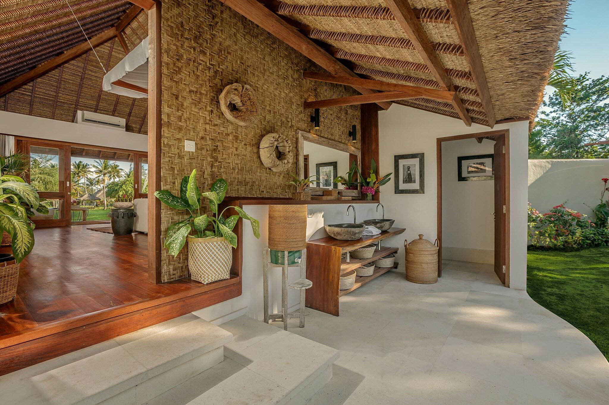 Villa Garden View King Bed