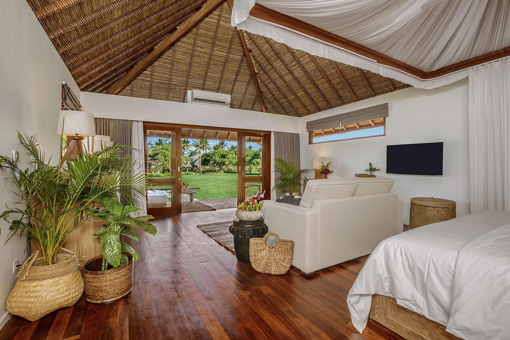 Villa Garden View King Bed