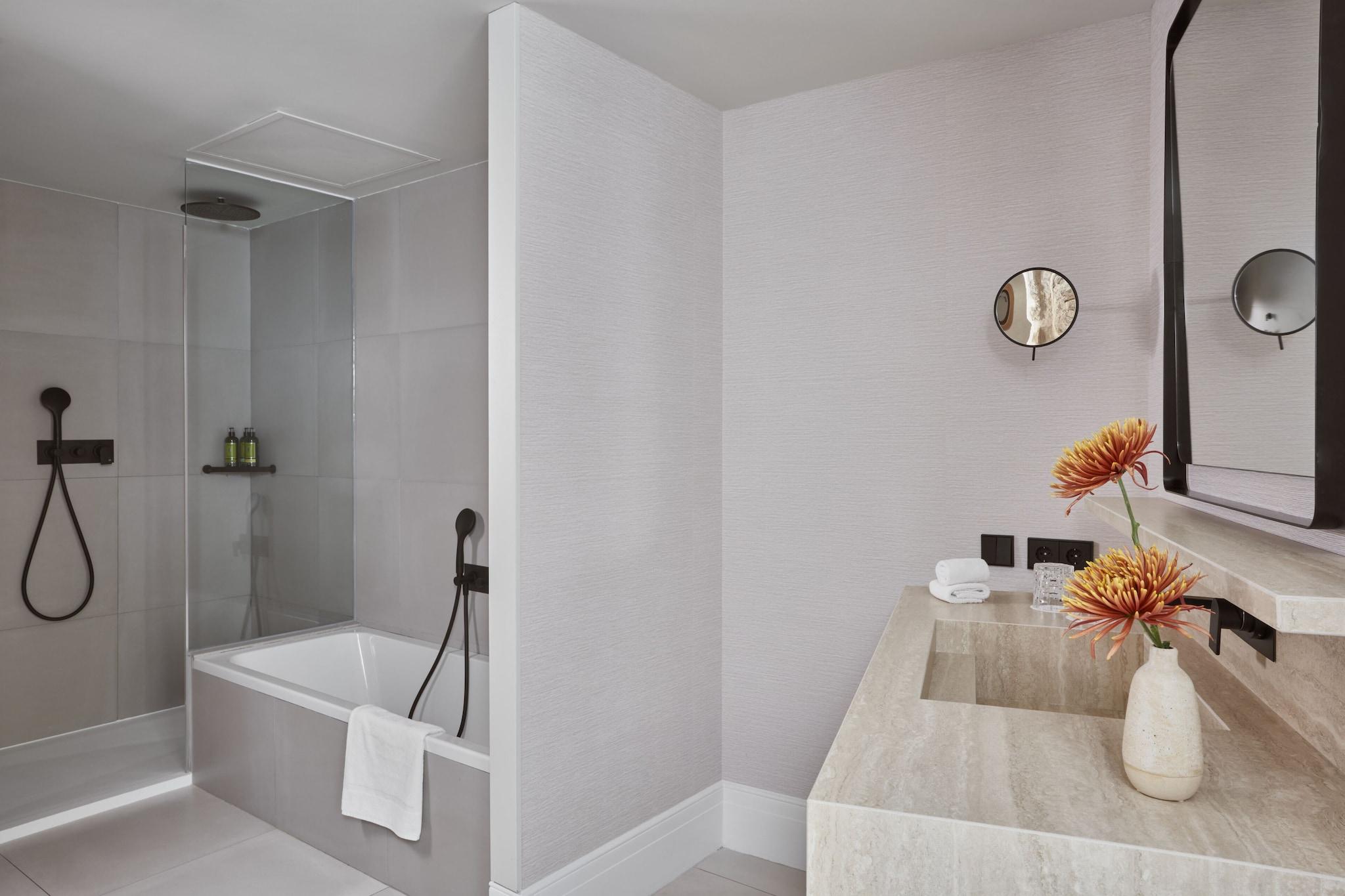 Double King Size Bed