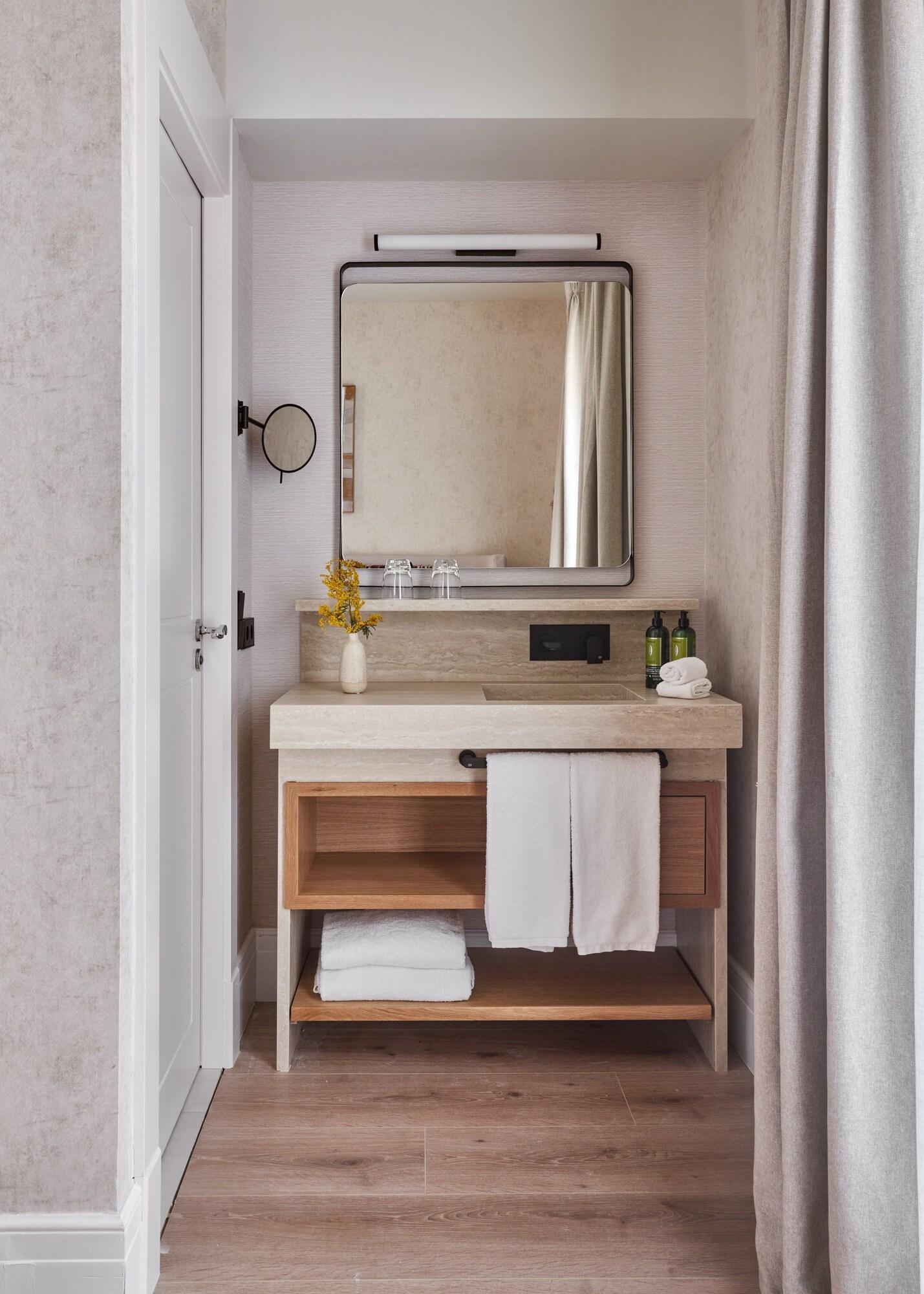 Double King Size Bed