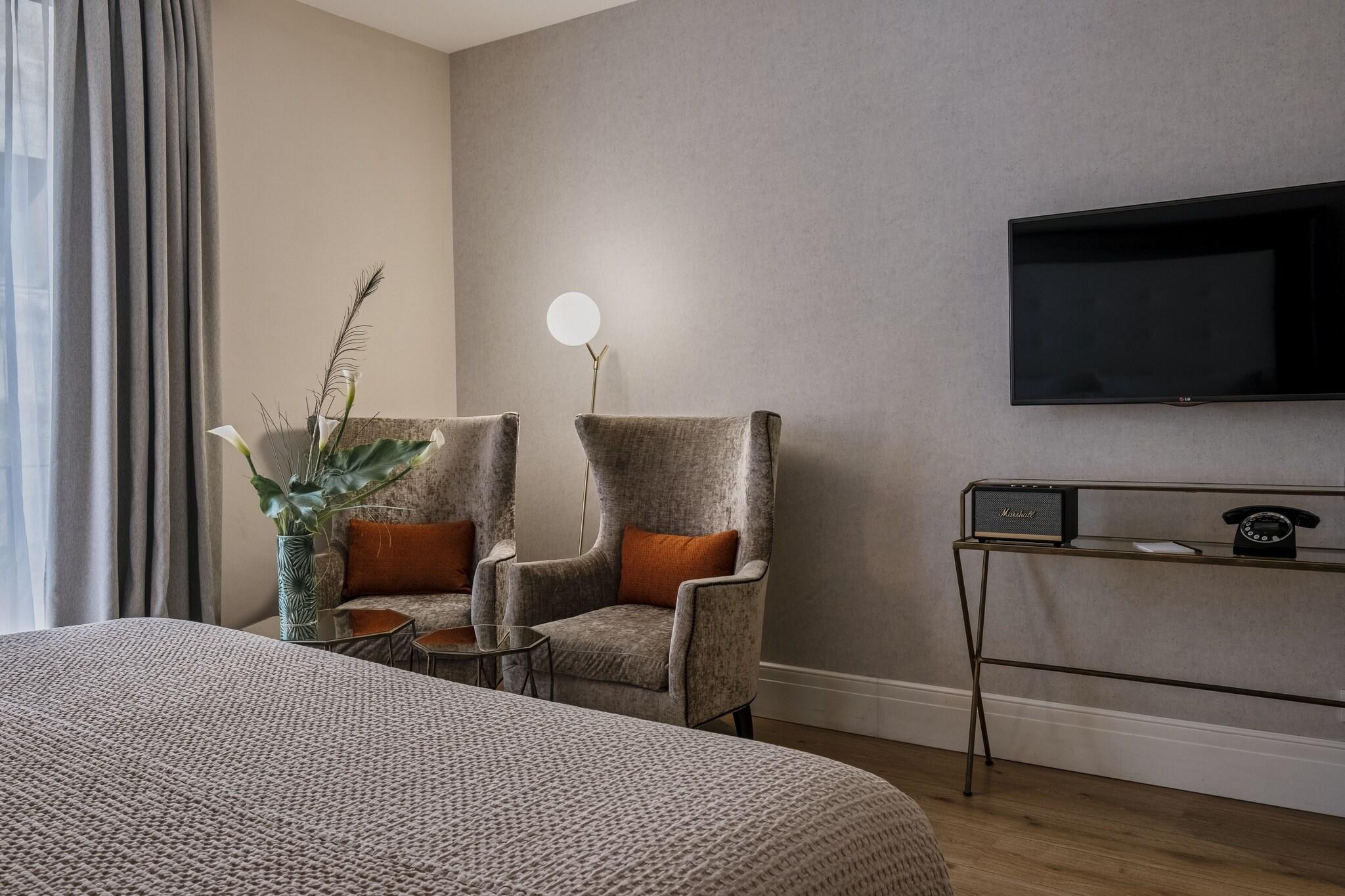 Double Superior King Bed