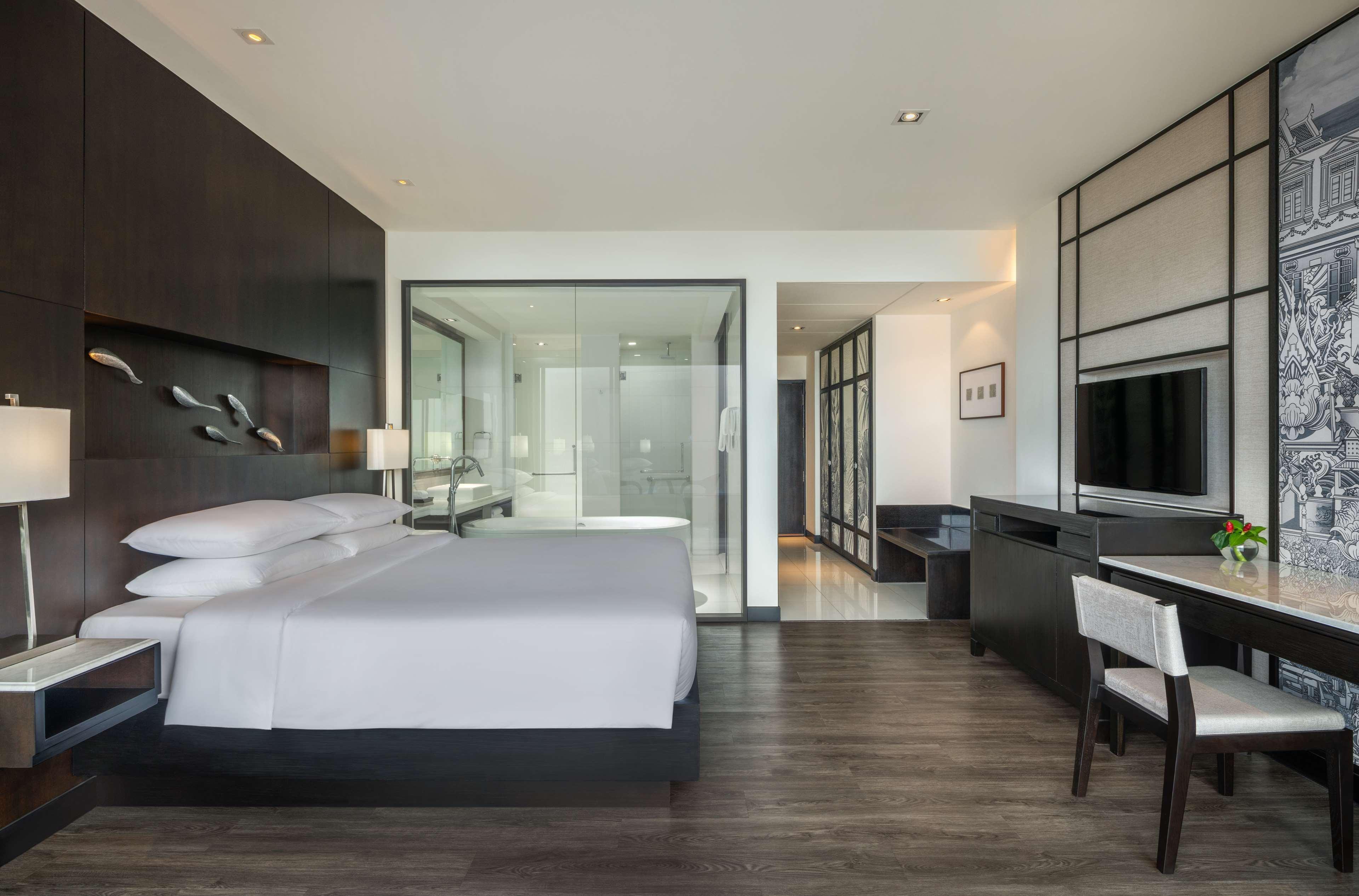 Double Ocean View King Bed