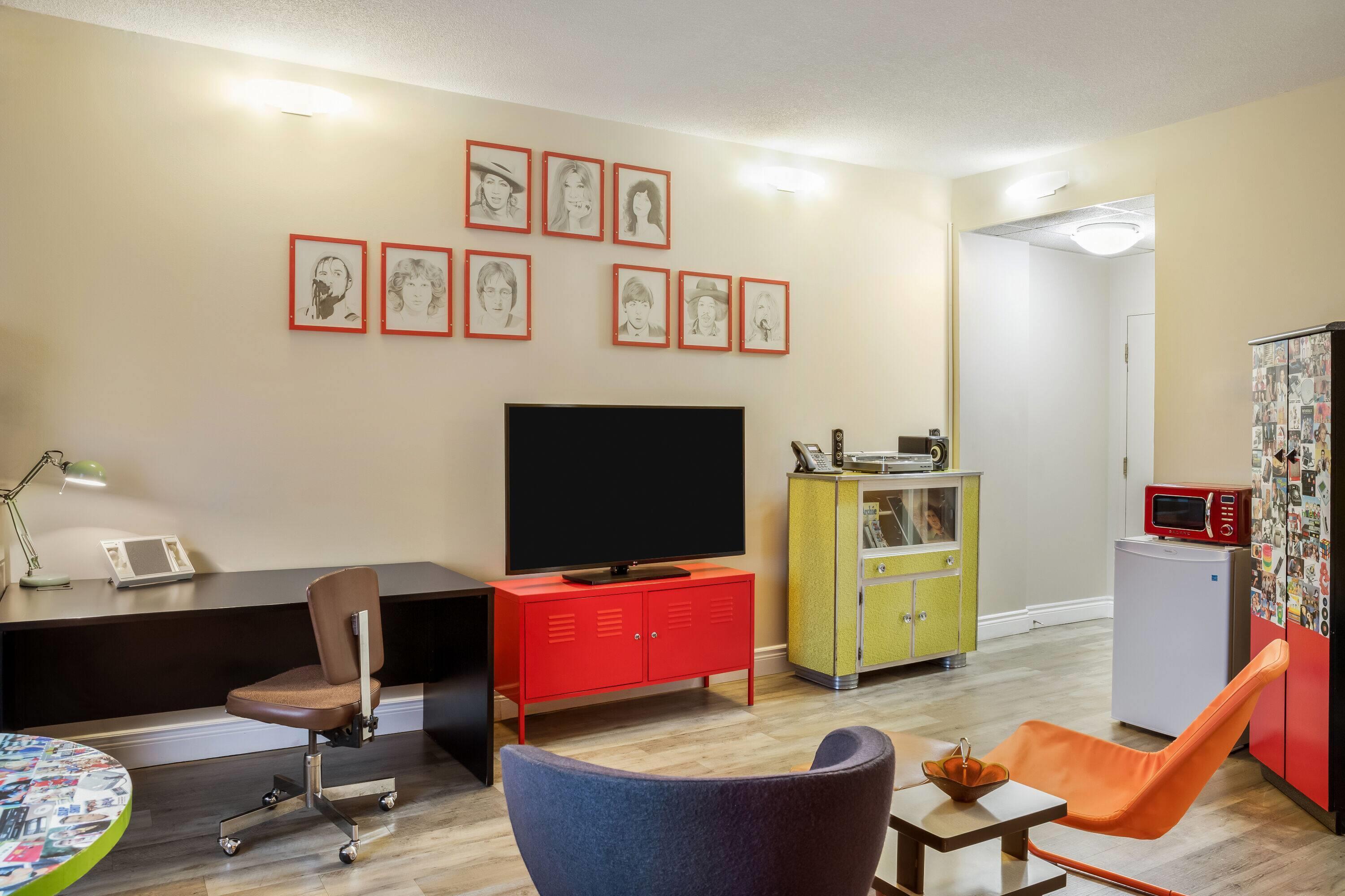 Suite Queen Bed Non Smoking