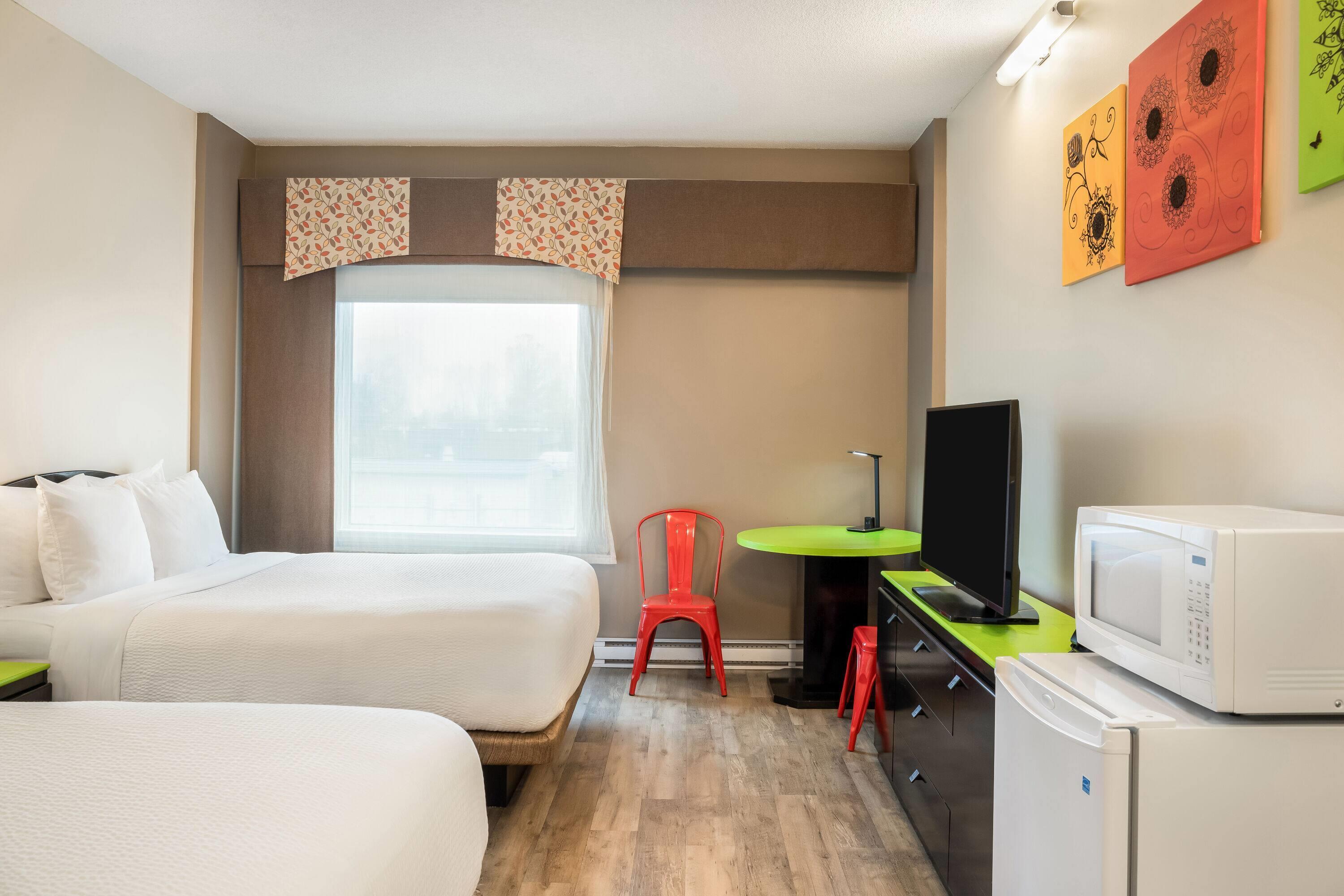 Quadruple Two Double Beds