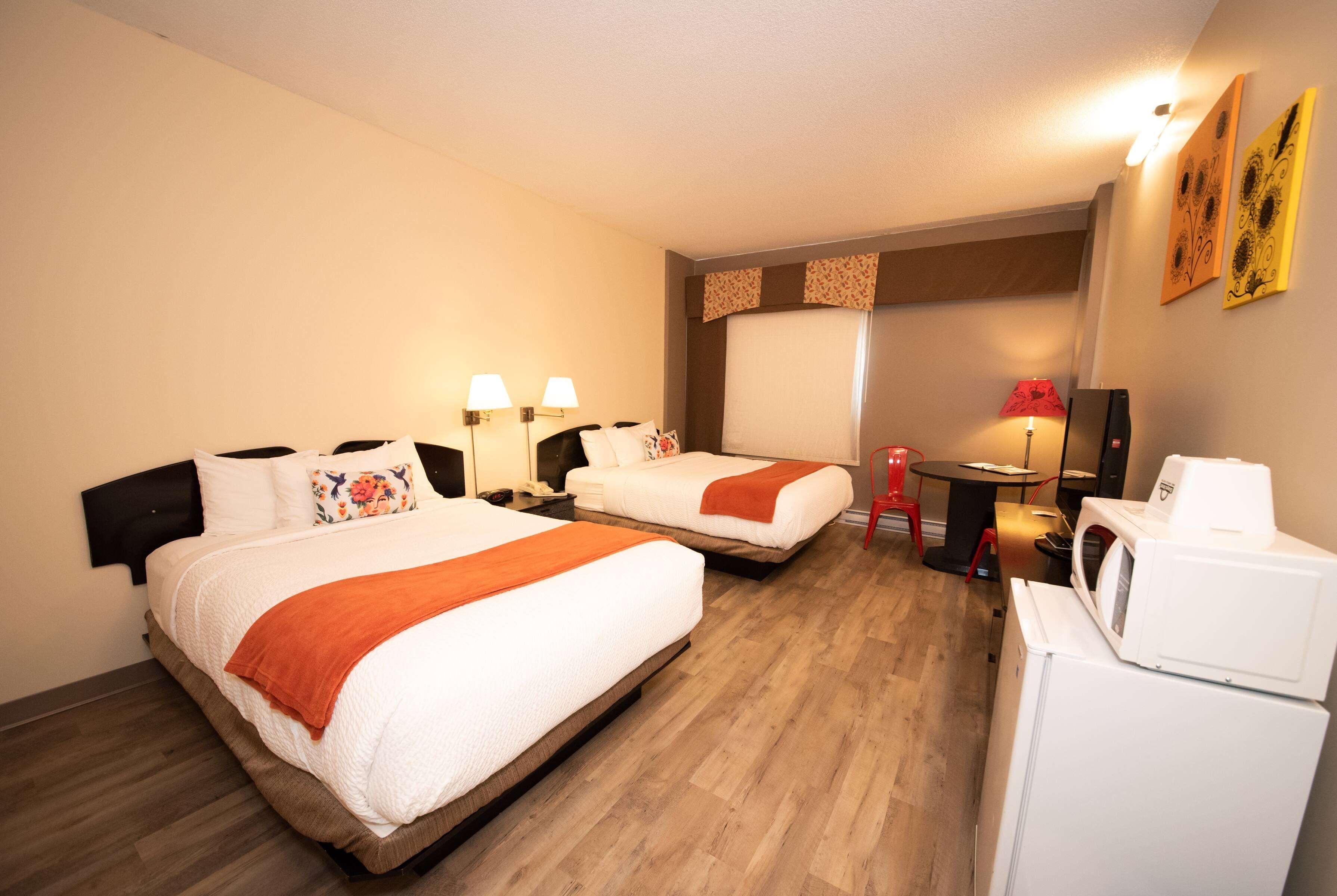 Quadruple Two Double Beds