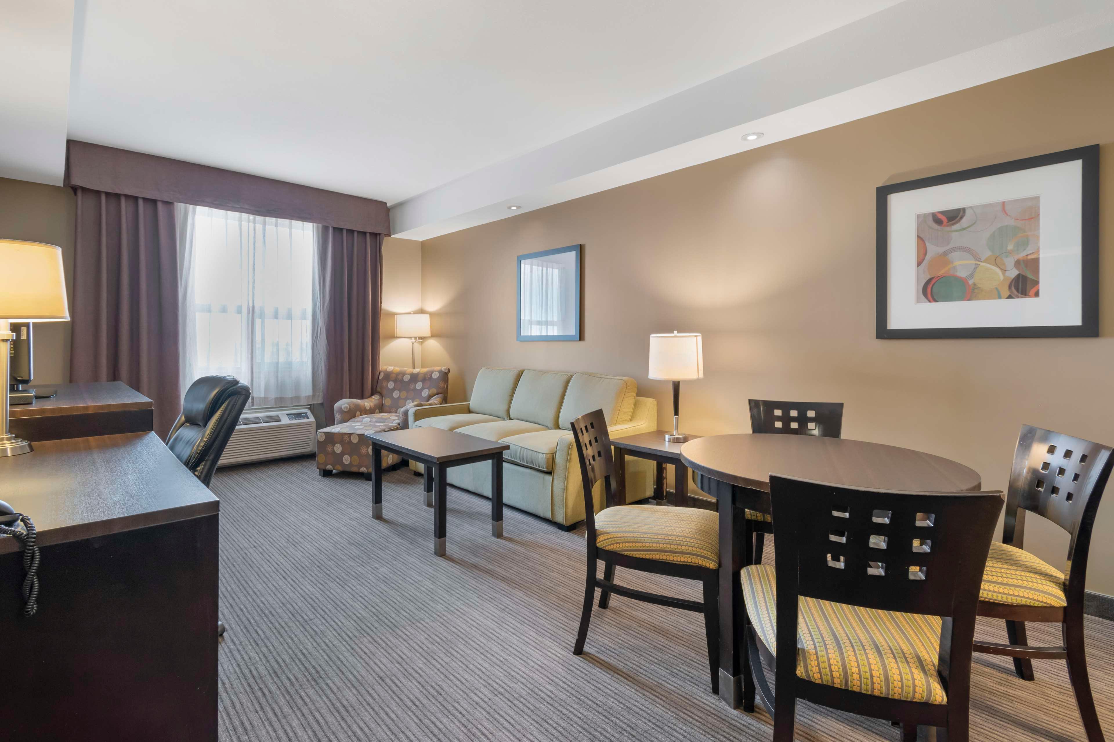 Suite King Bed Non Smoking