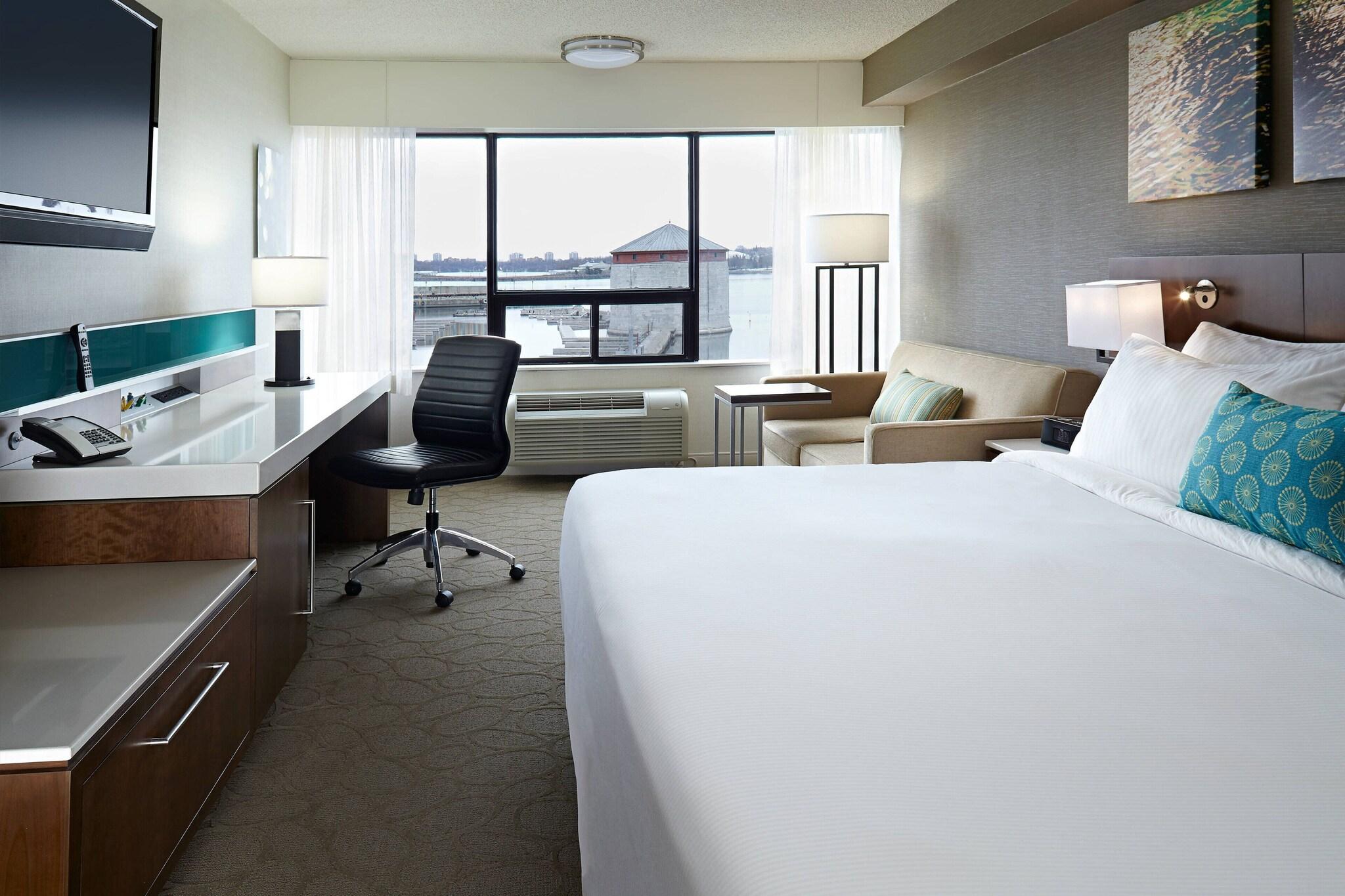 Double Deluxe King Bed