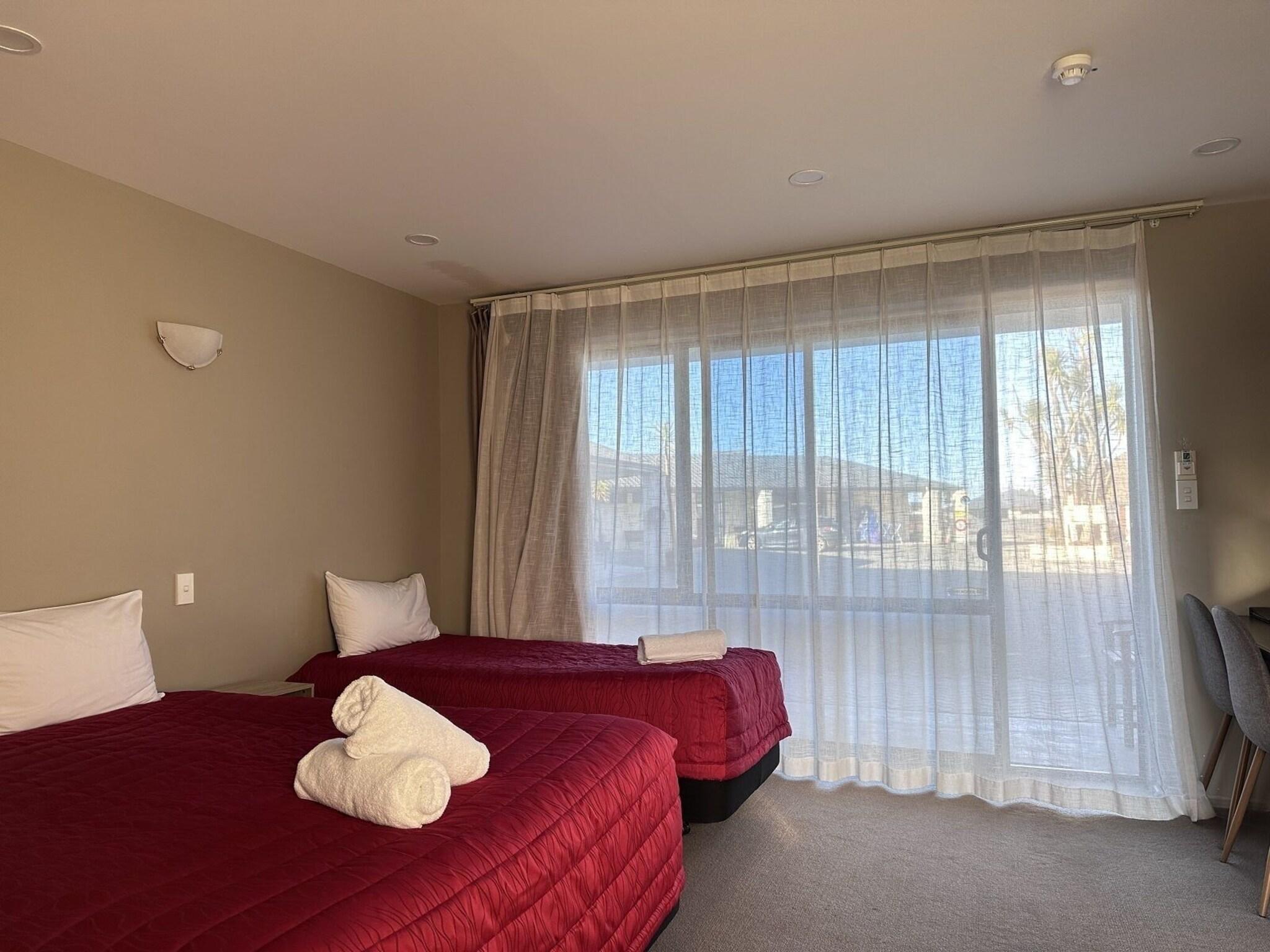 Studio Queen Size Bed