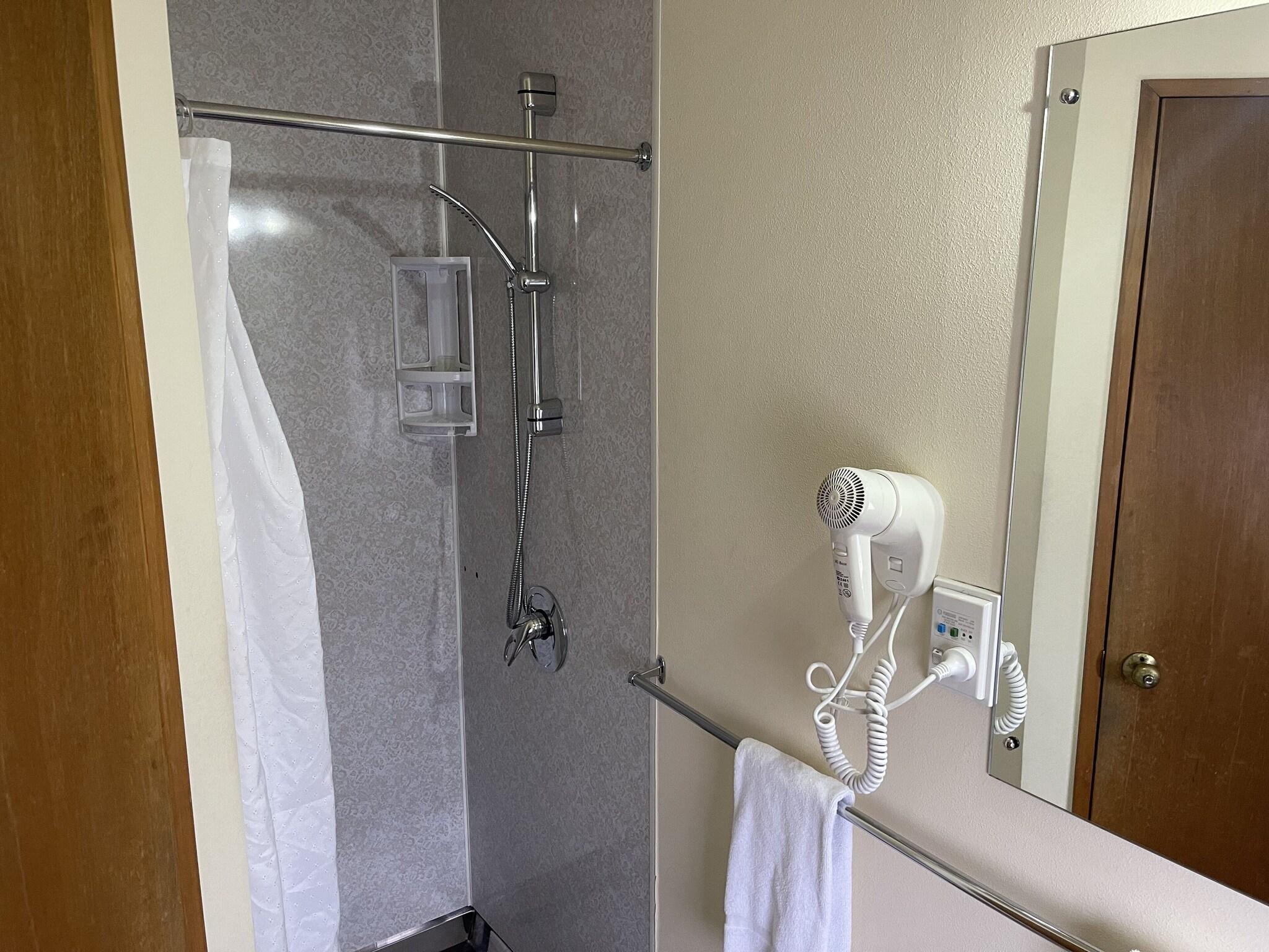 Studio Queen Size Bed