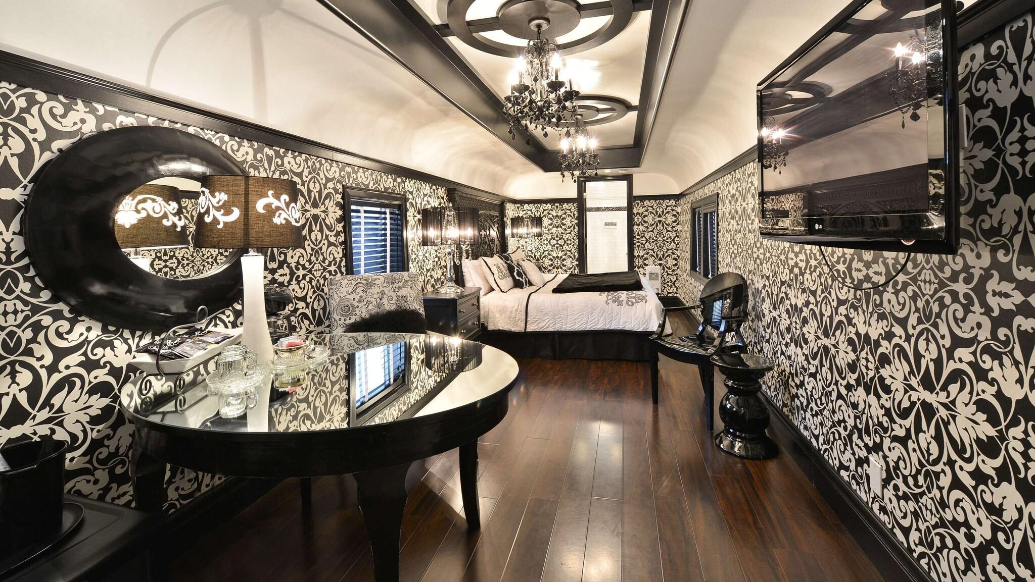 Suite Queen Size Bed