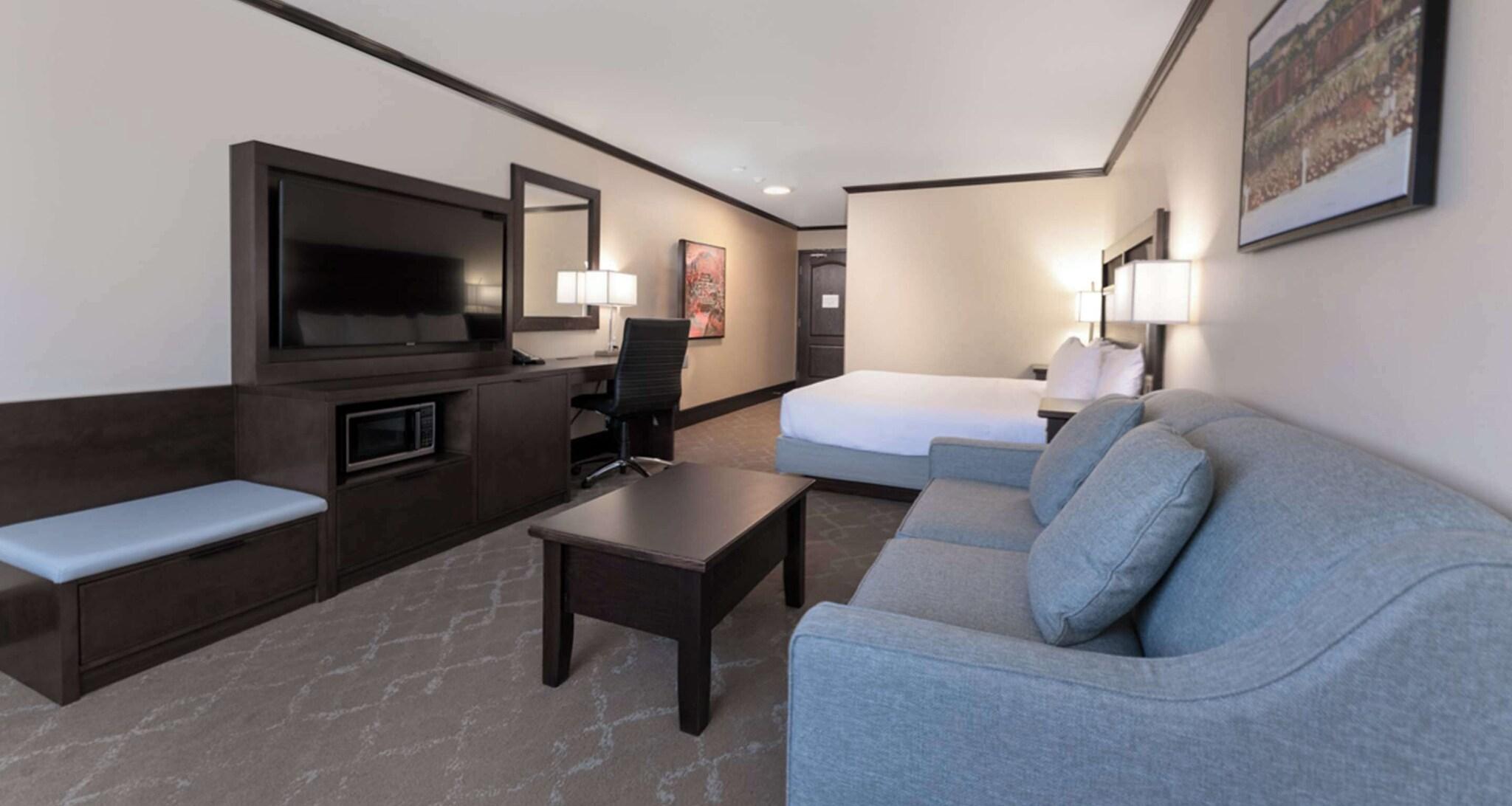 Suite Queen Size Bed