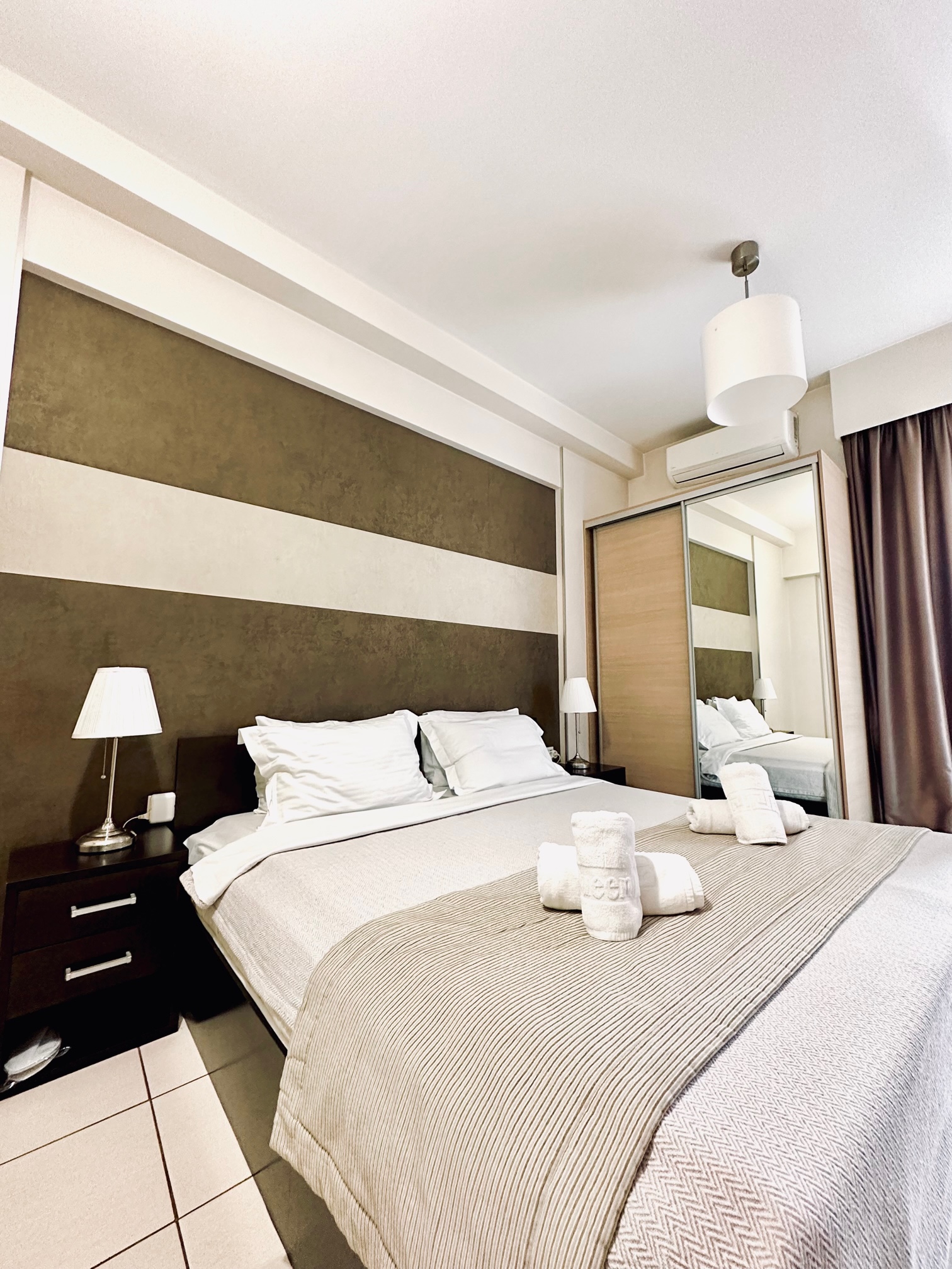 Apartment Capacity 4