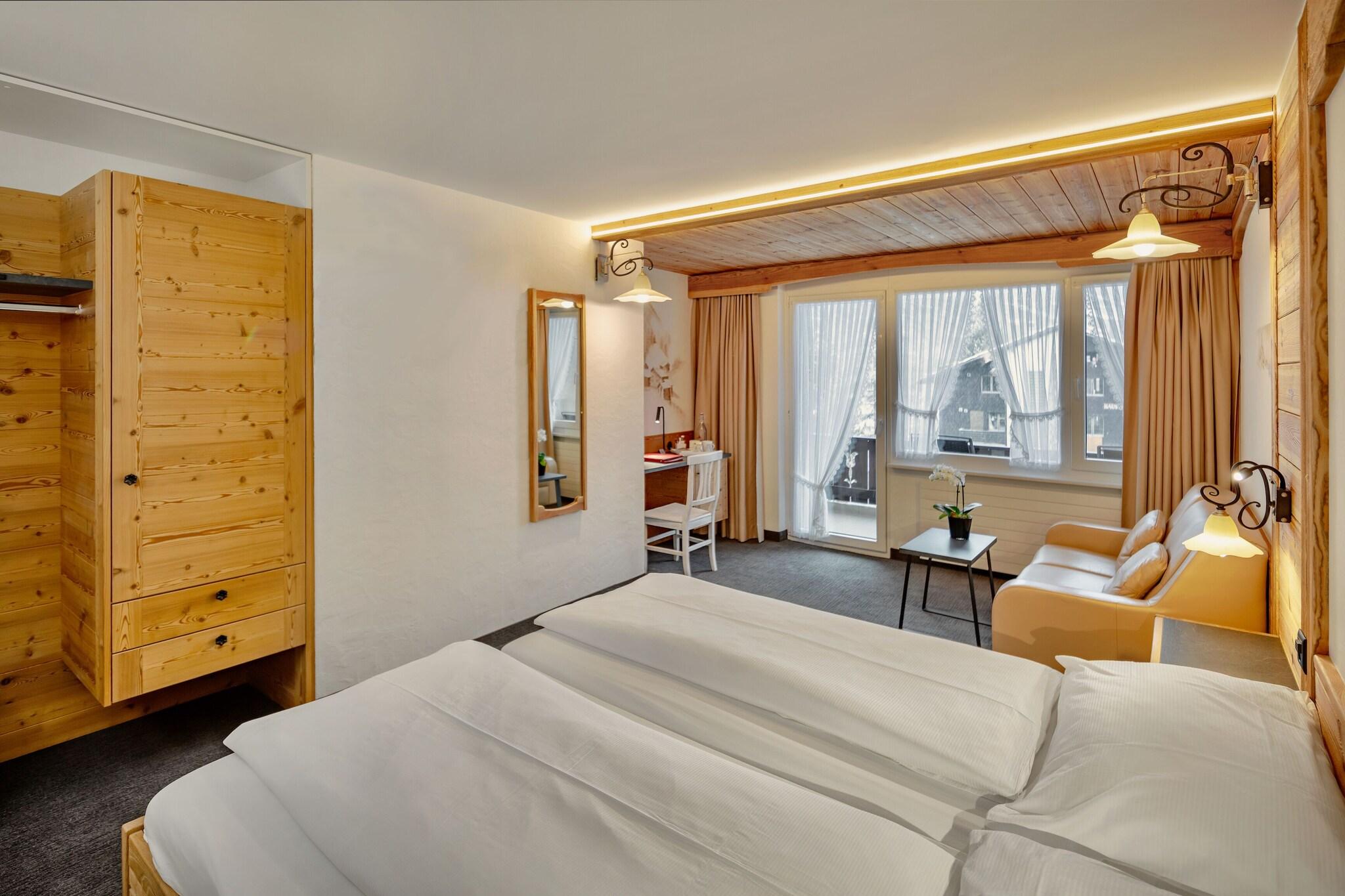 Twin Deluxe Mountain View