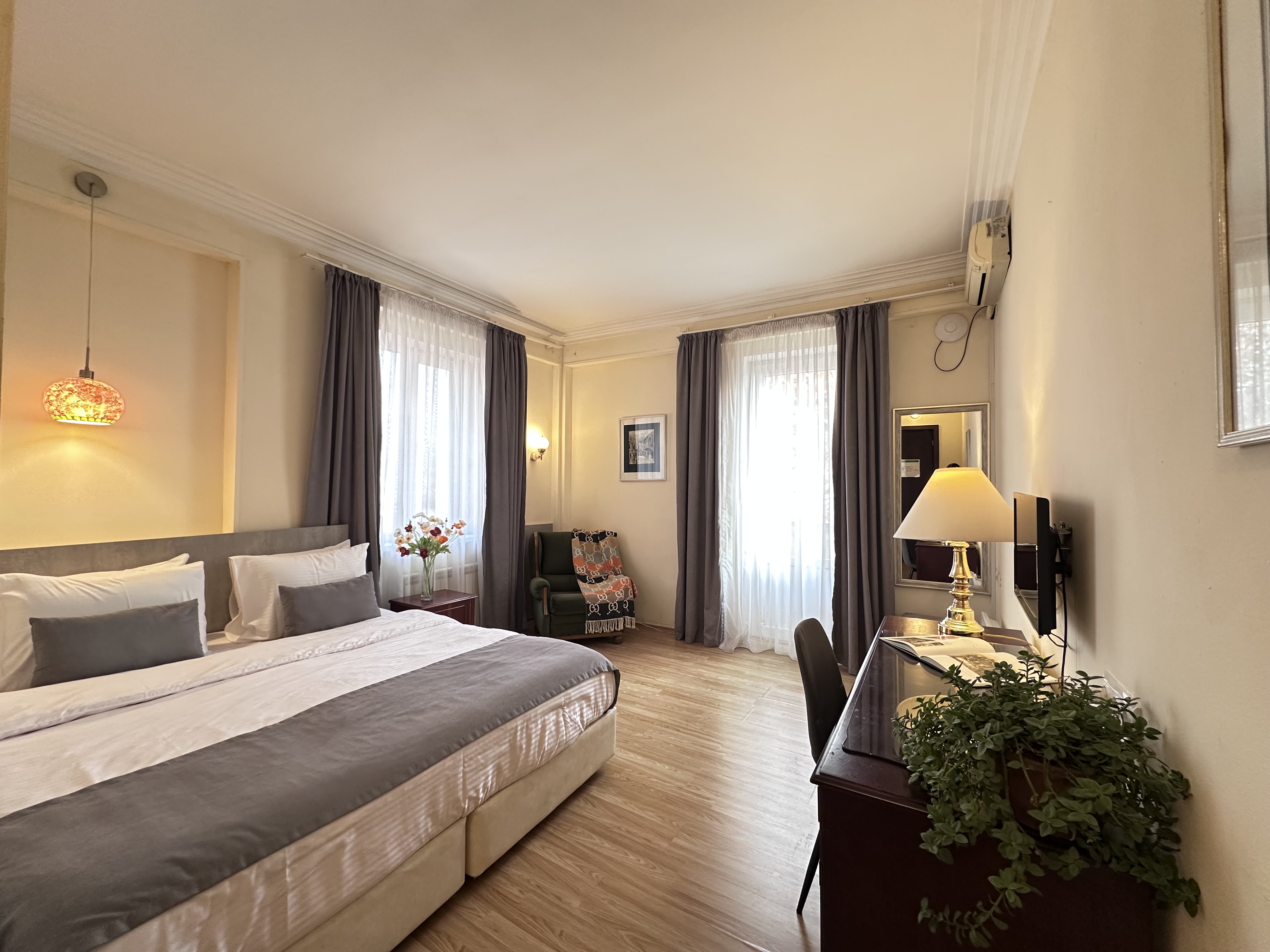 Double One Bedroom One Bathroom