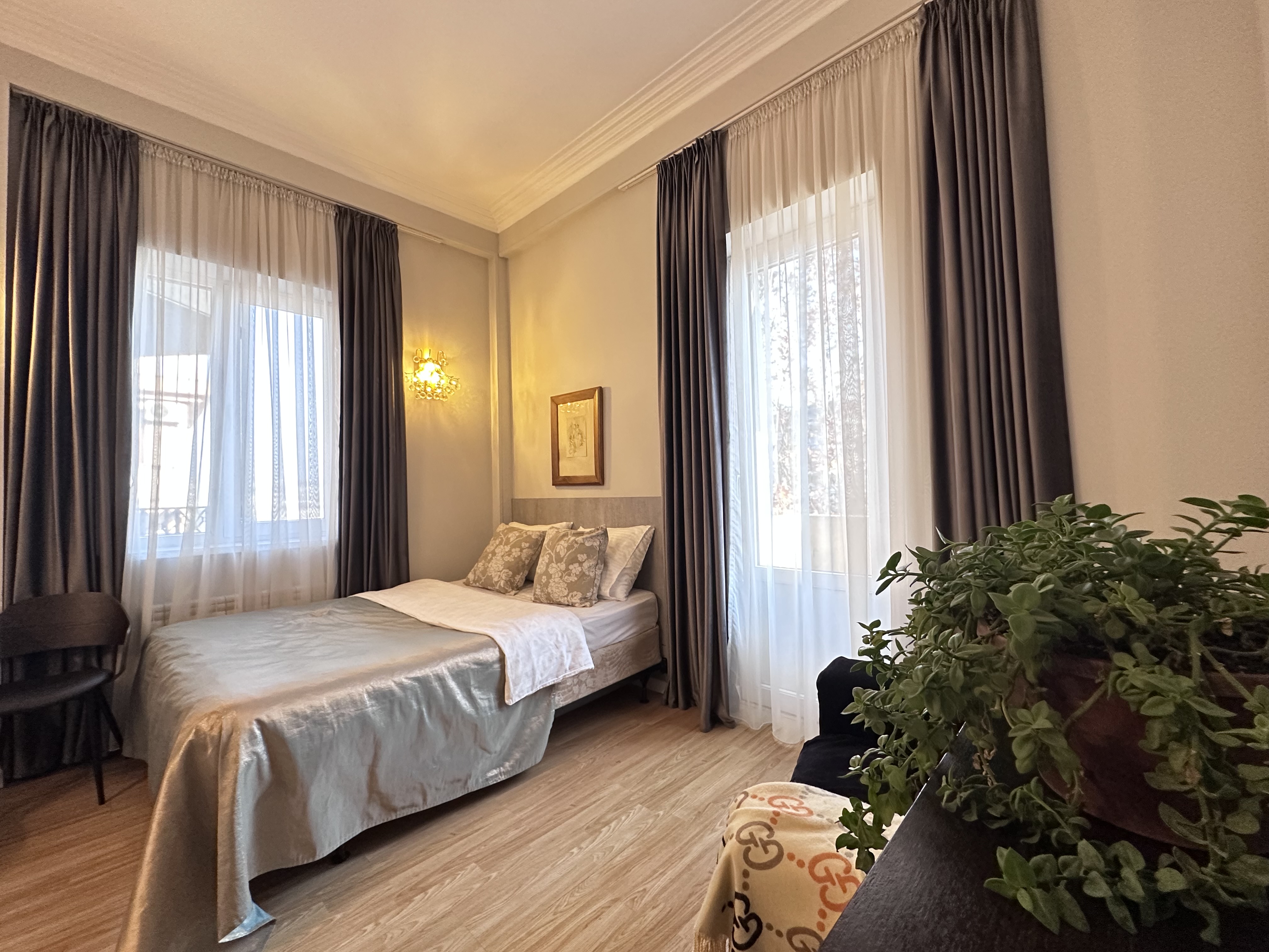 Double One Bedroom One Bathroom