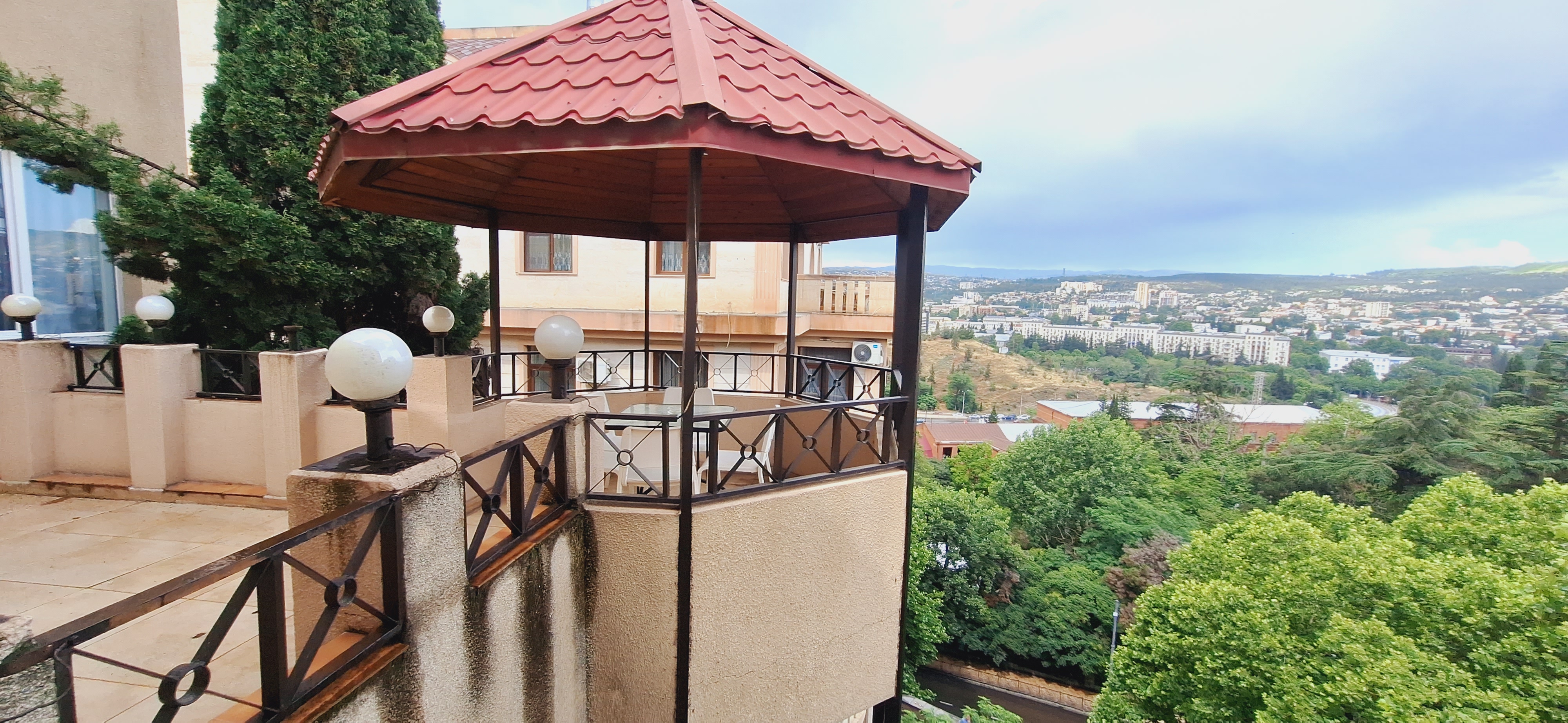 Double One Bedroom One Bathroom